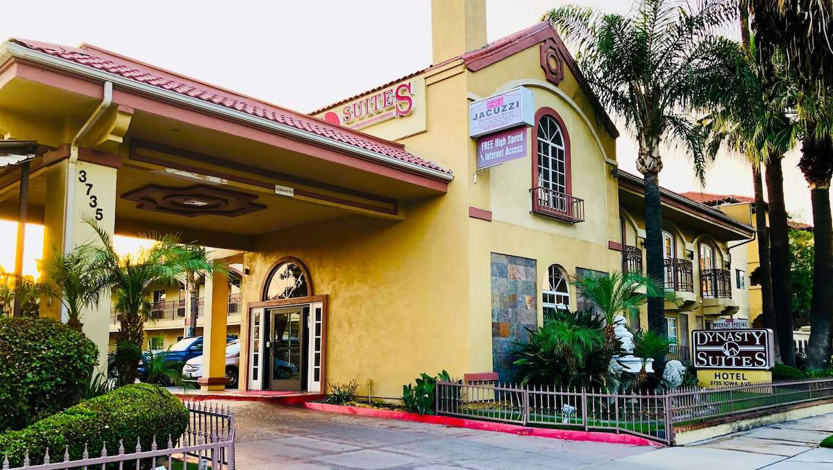 Dynasty Suites Hotel