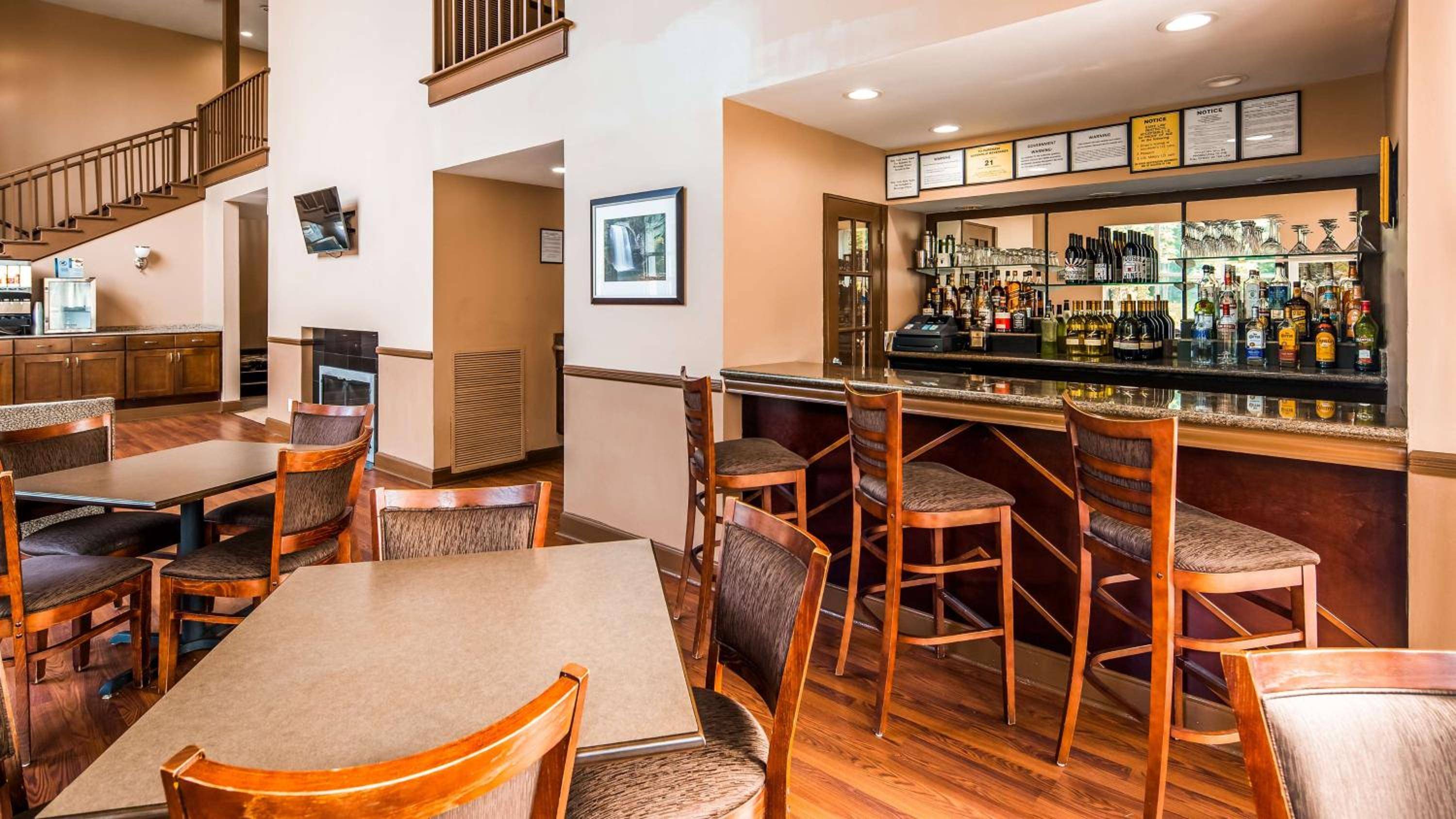 Best Western Plus The Inn & Suites At The Falls