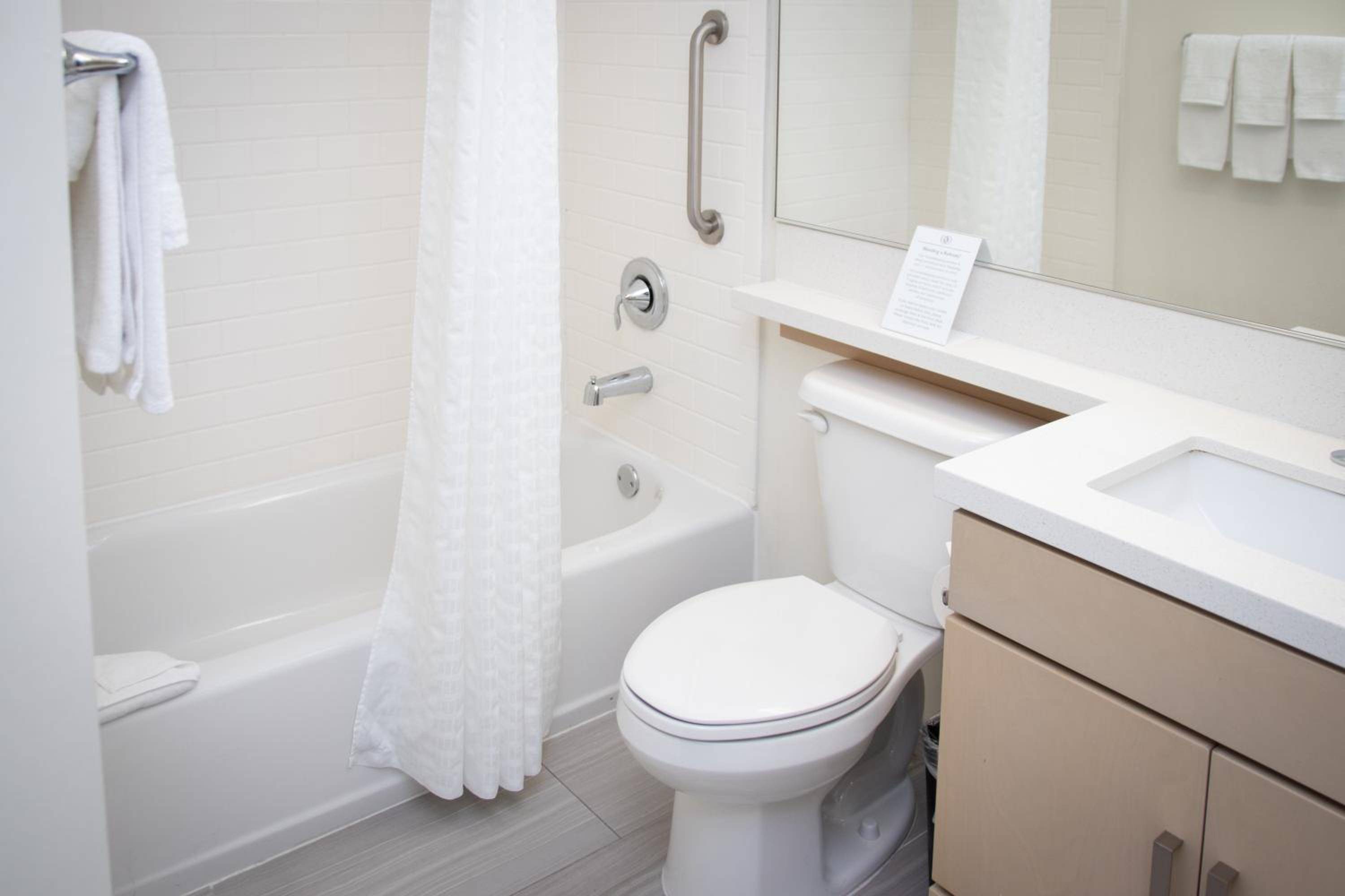 Candlewood Suites Miami Intl Airport - 36th St, an IHG Hotel