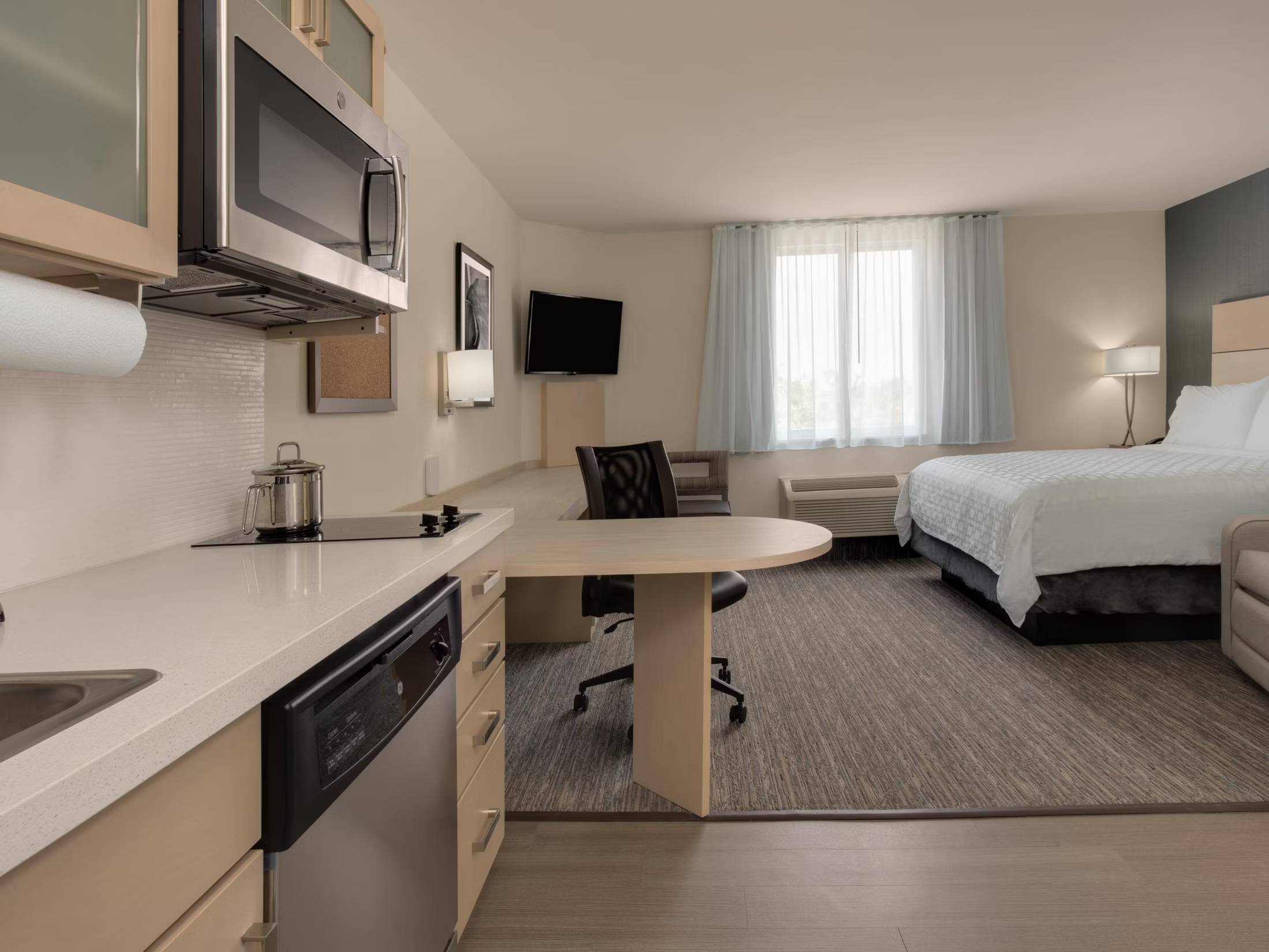 Candlewood Suites Miami Intl Airport - 36th St, an IHG Hotel
