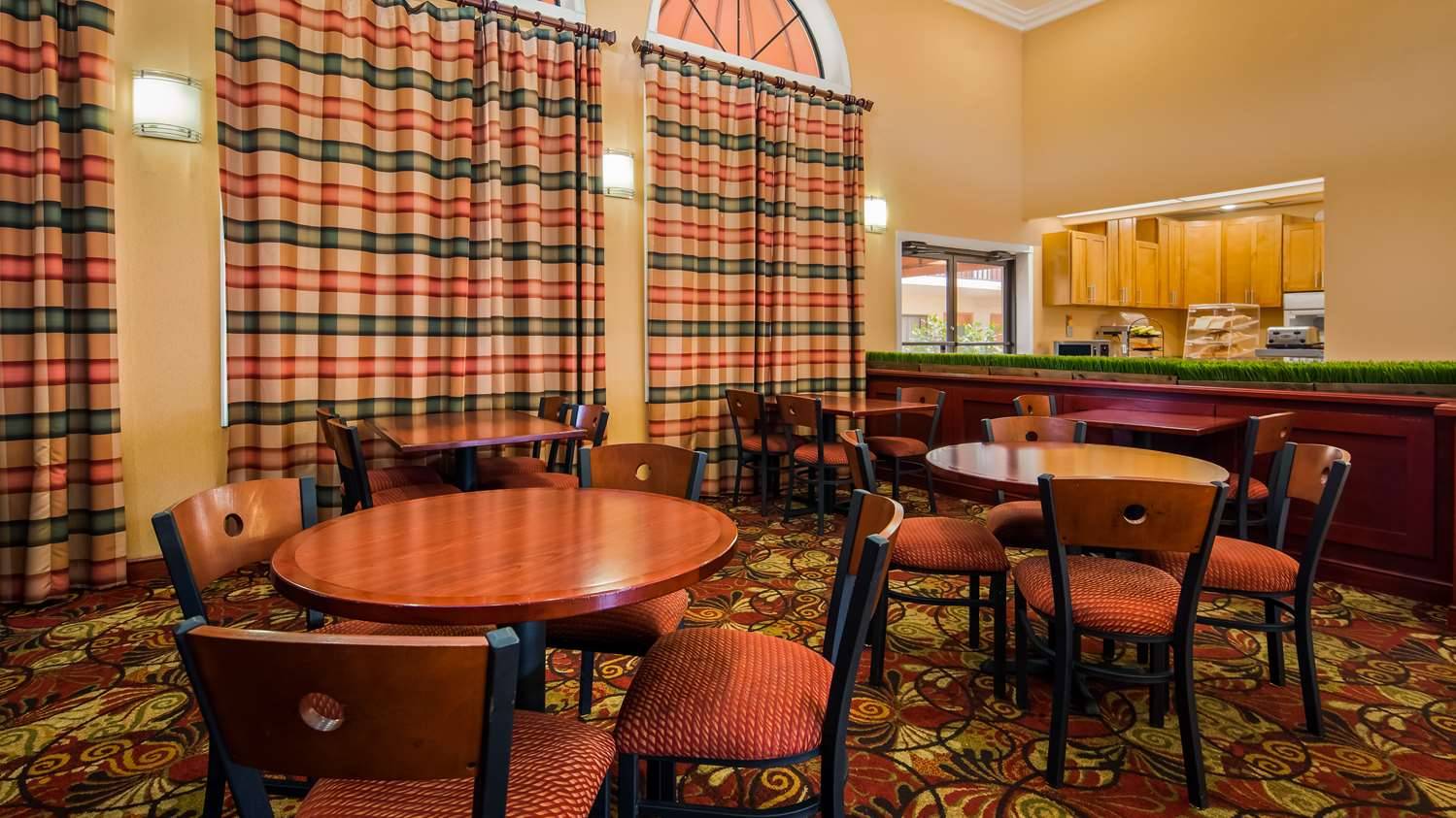 Best Western Orlando East Inn & Suites