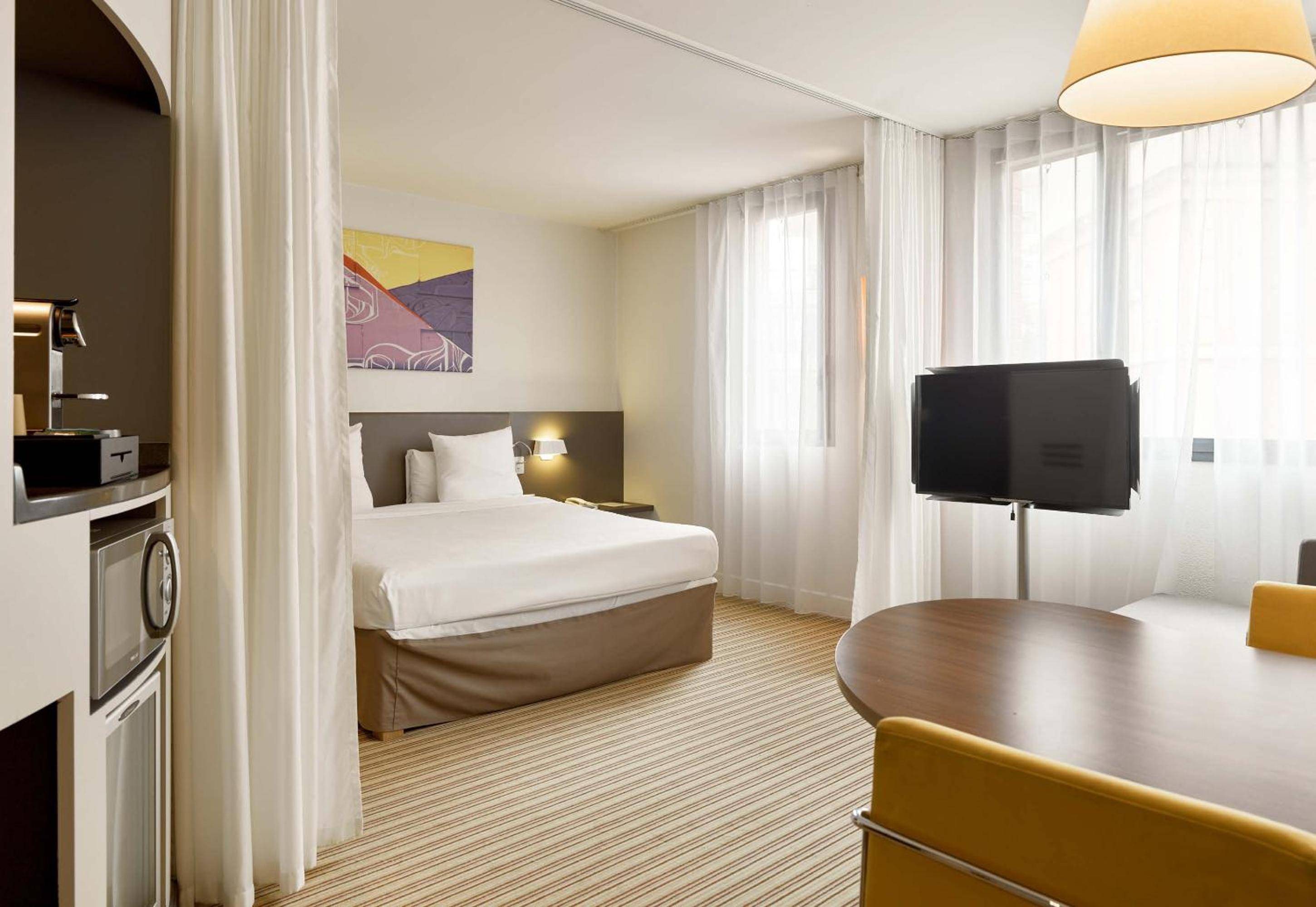 B&B Hôtel Rueil-Malmaison