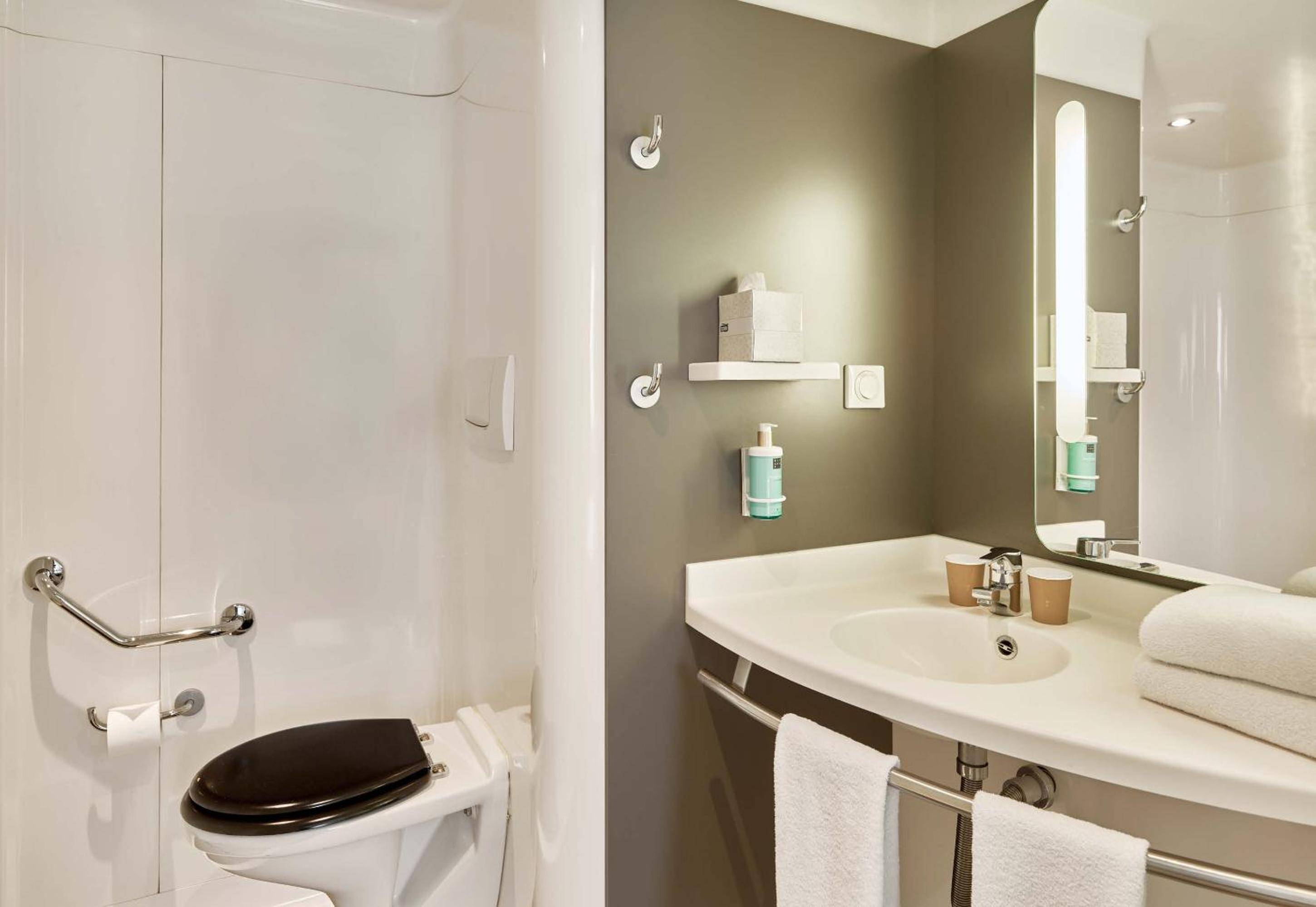 B&B Hôtel Rueil-Malmaison