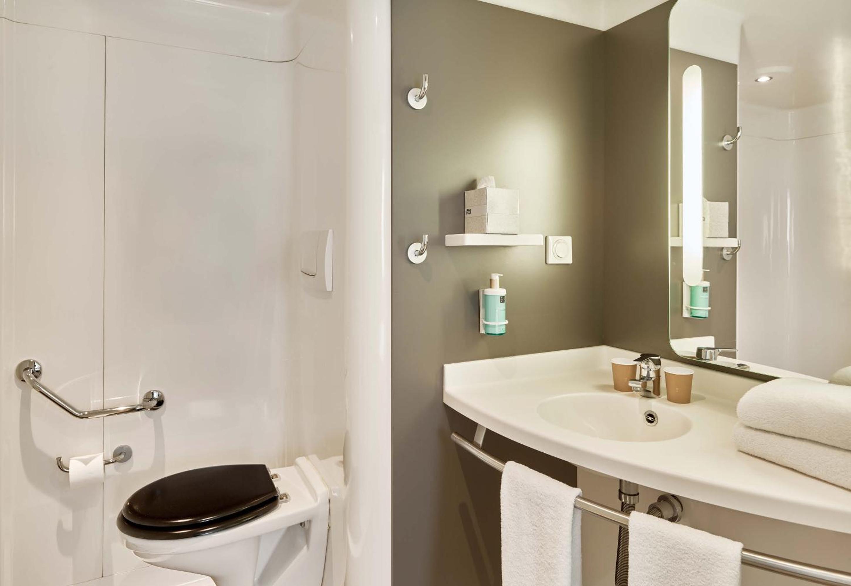 B&B Hôtel Rueil-Malmaison