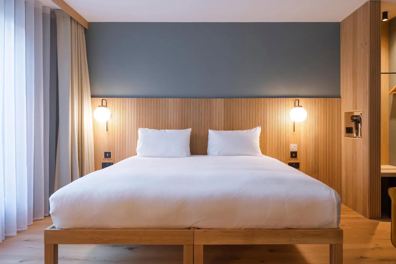 Mollie's Motel & Diner Bristol