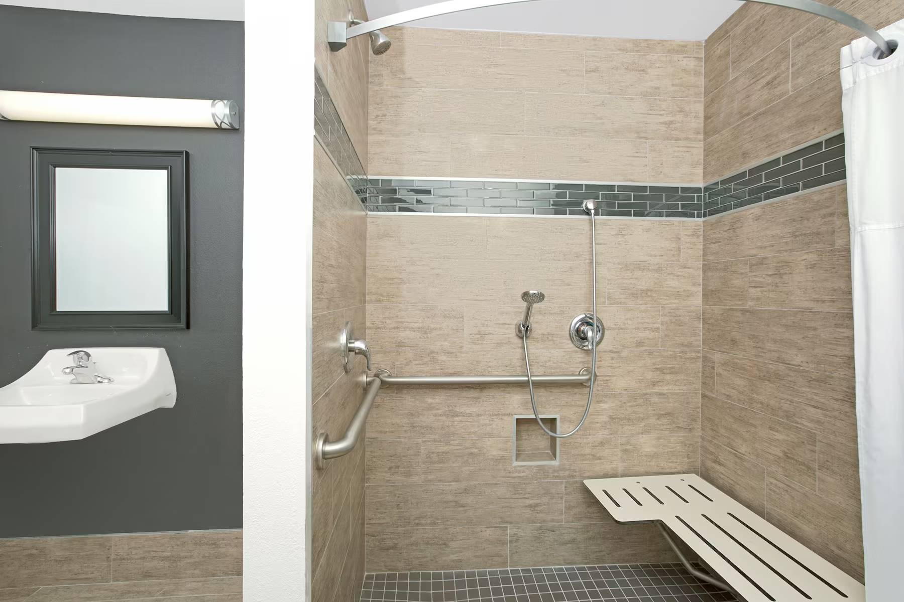 Travelodge by Wyndham LAX