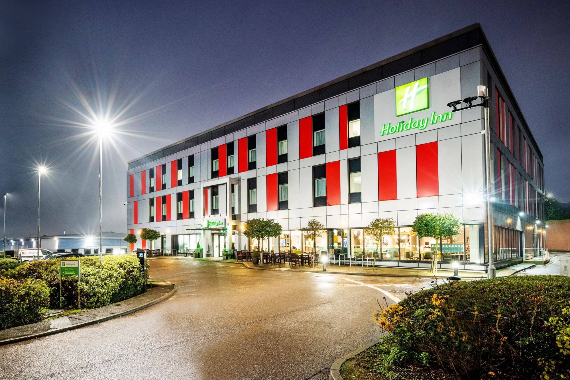 Holiday Inn London Luton Airport, an IHG Hotel