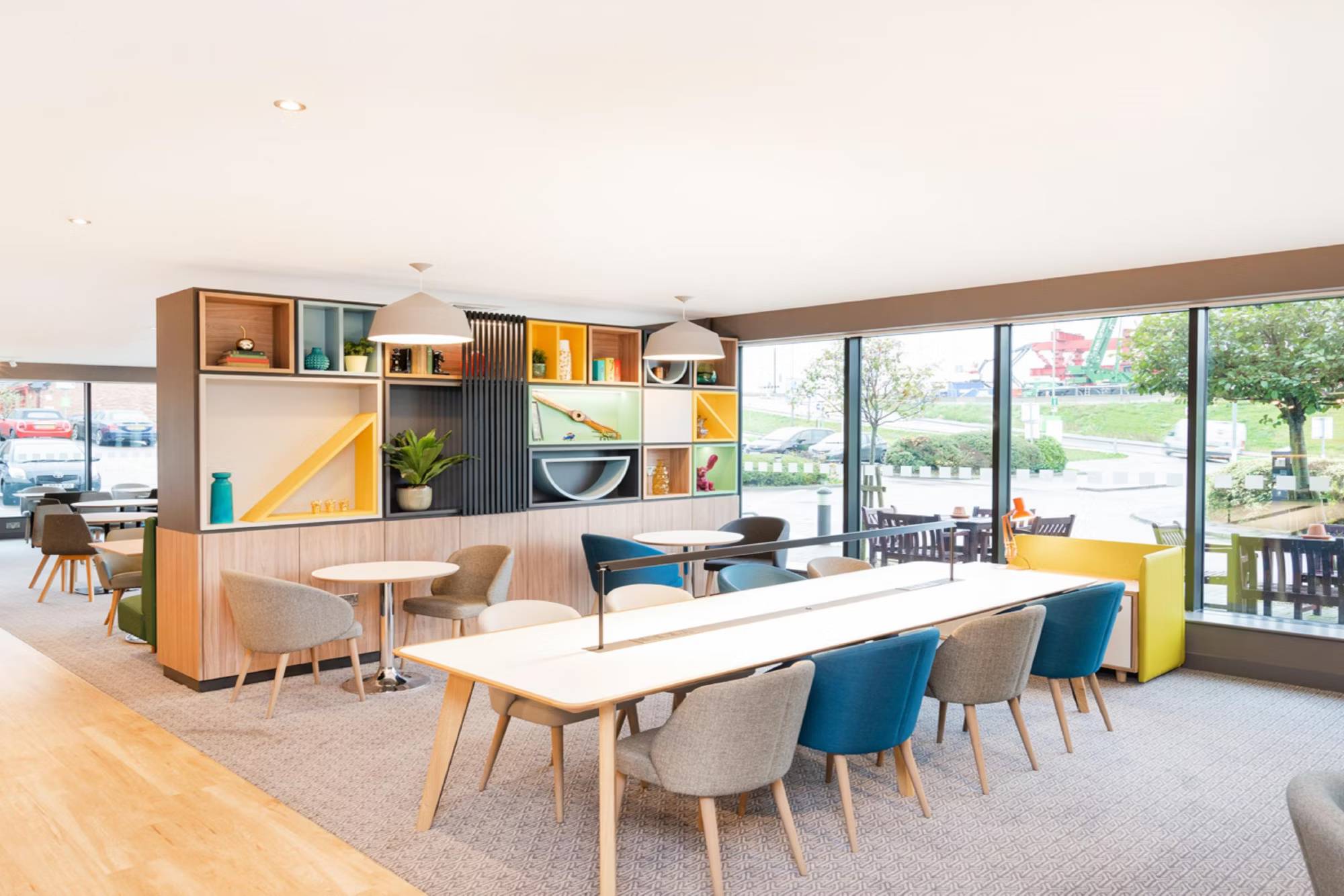 Holiday Inn London Luton Airport, an IHG Hotel