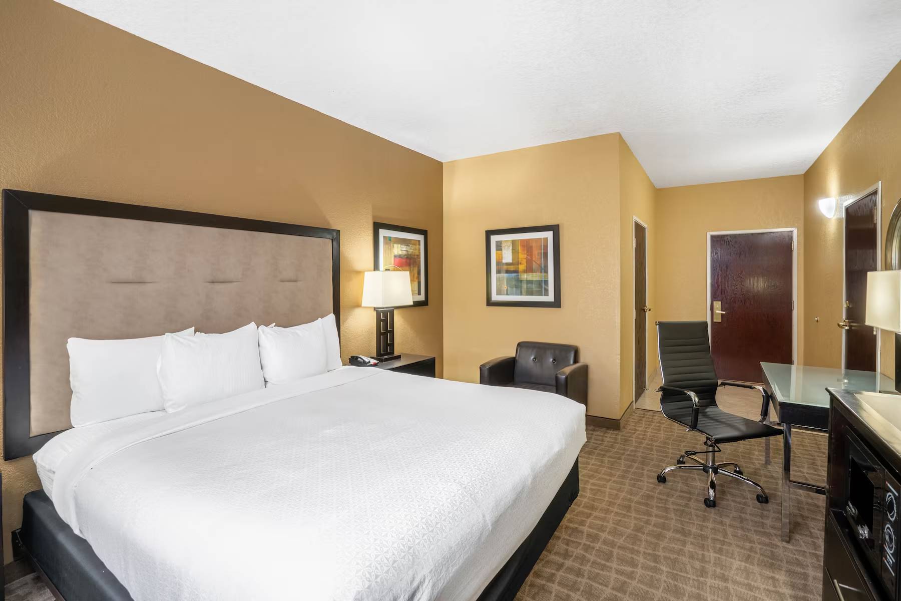 La Quinta Inn & Suites by Wyndham Hot Springs