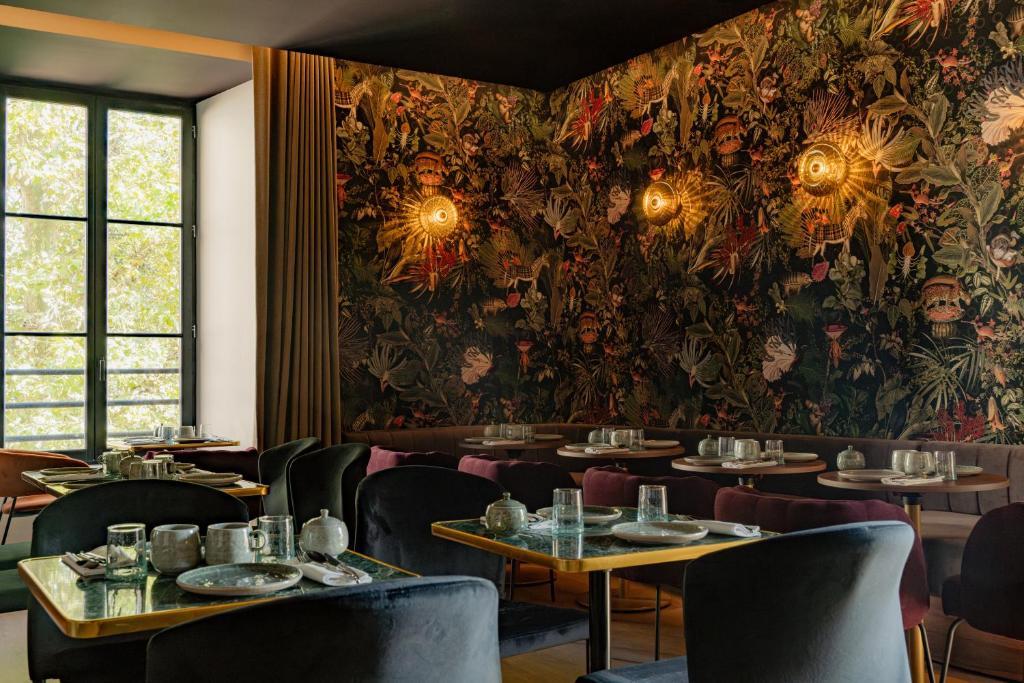 Hôtel Fort St Laurent Lyon - Handwritten Collection