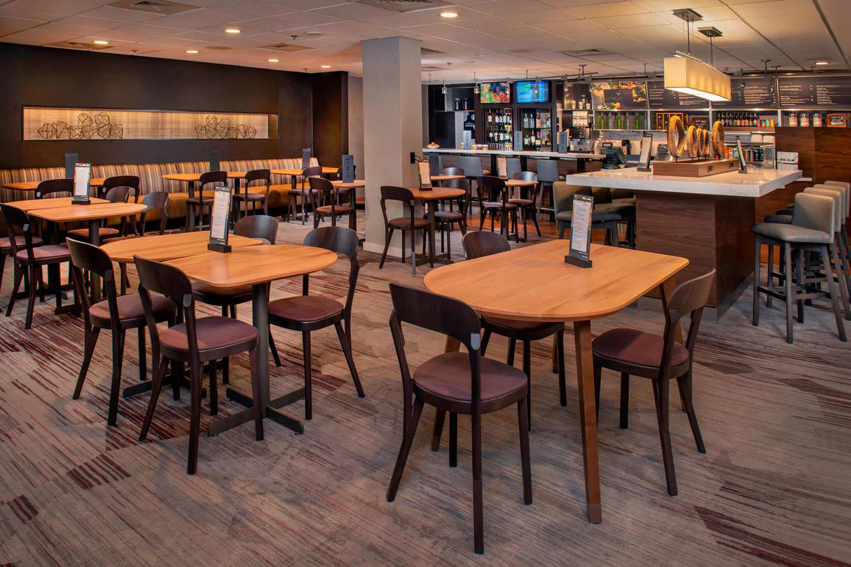 Courtyard by Marriott Downtown Wilmington