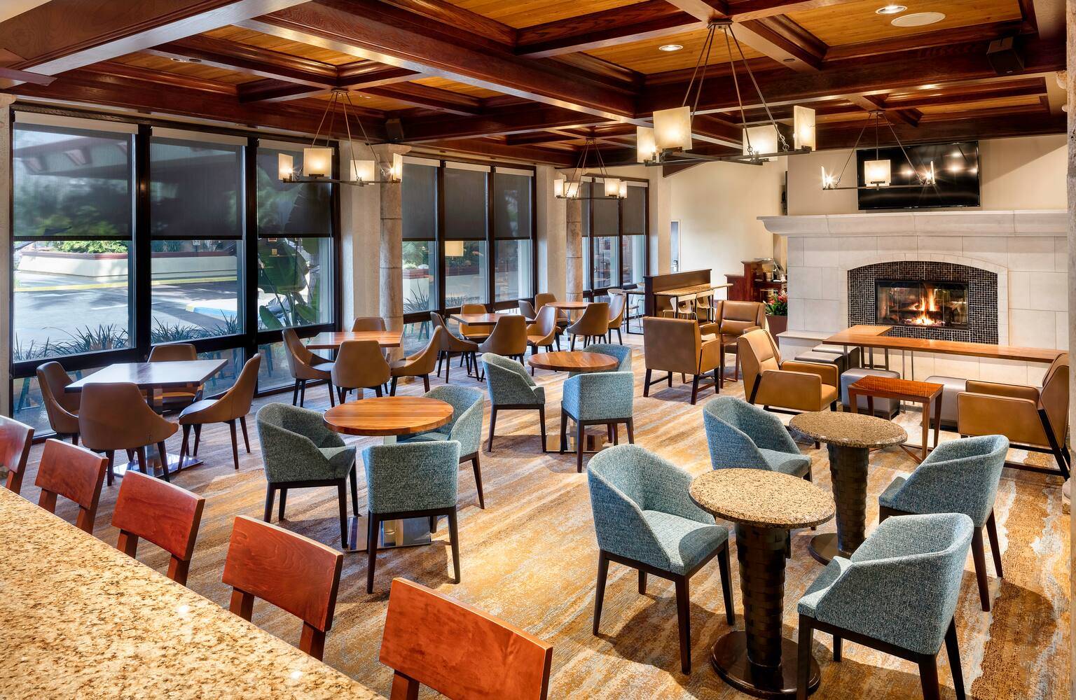 DoubleTree by Hilton Ontario Airport