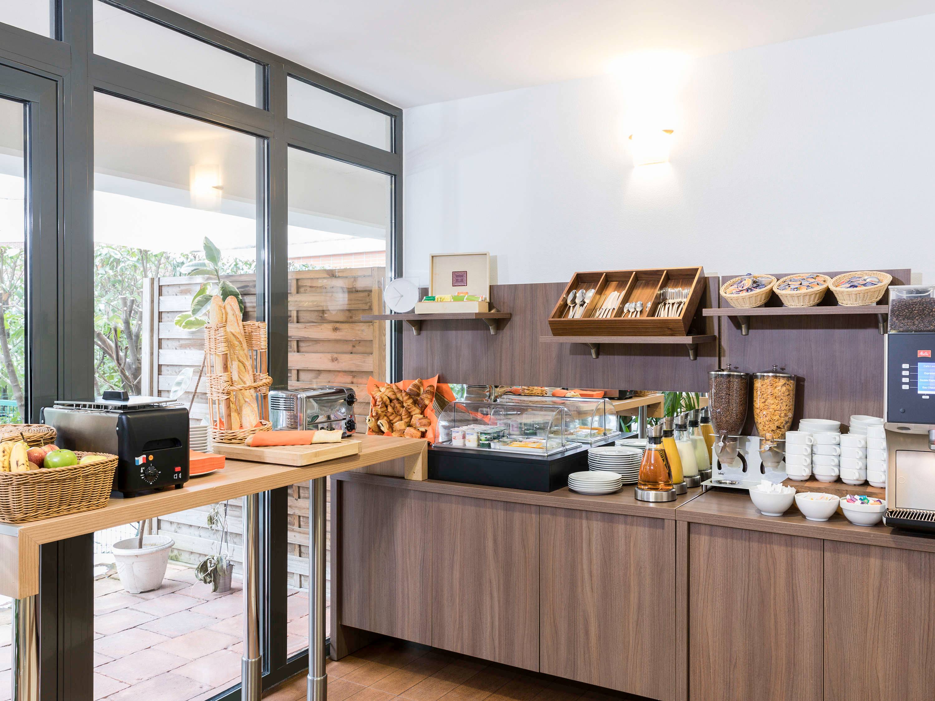 Adagio Access Paris Clamart Aparthotel