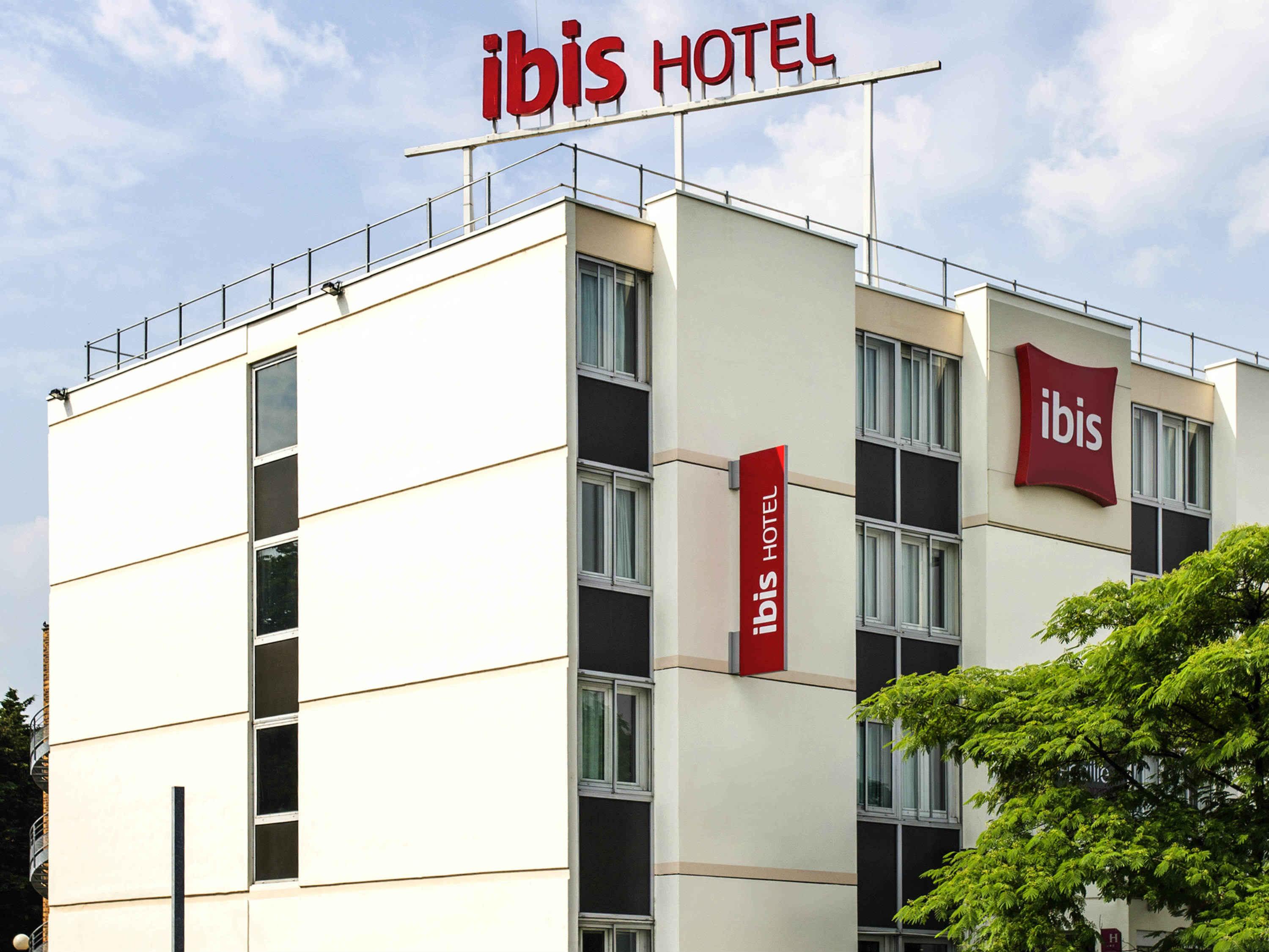 ibis Saint Denis Stade Ouest