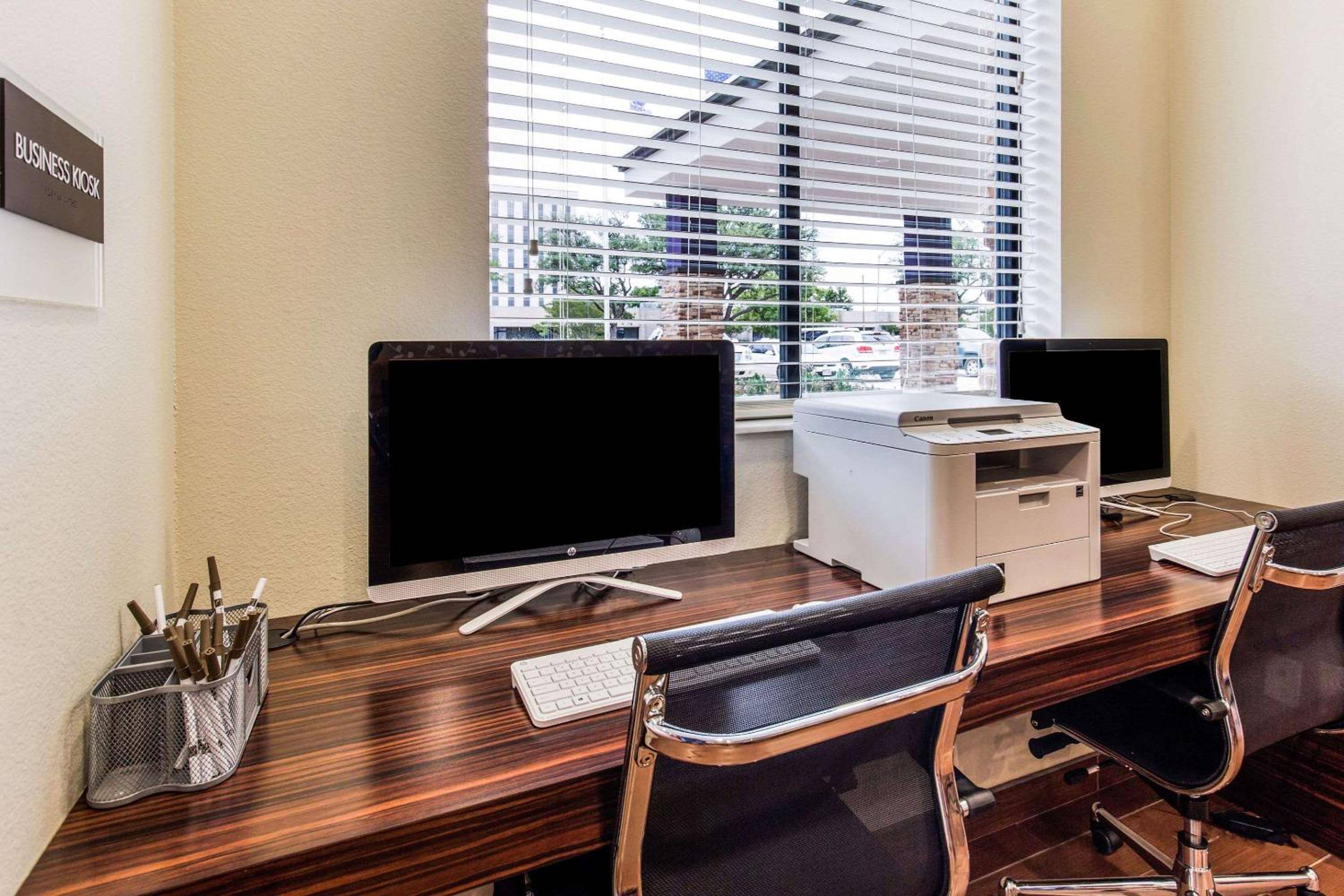 Sleep Inn Dallas Love Field-Medical District