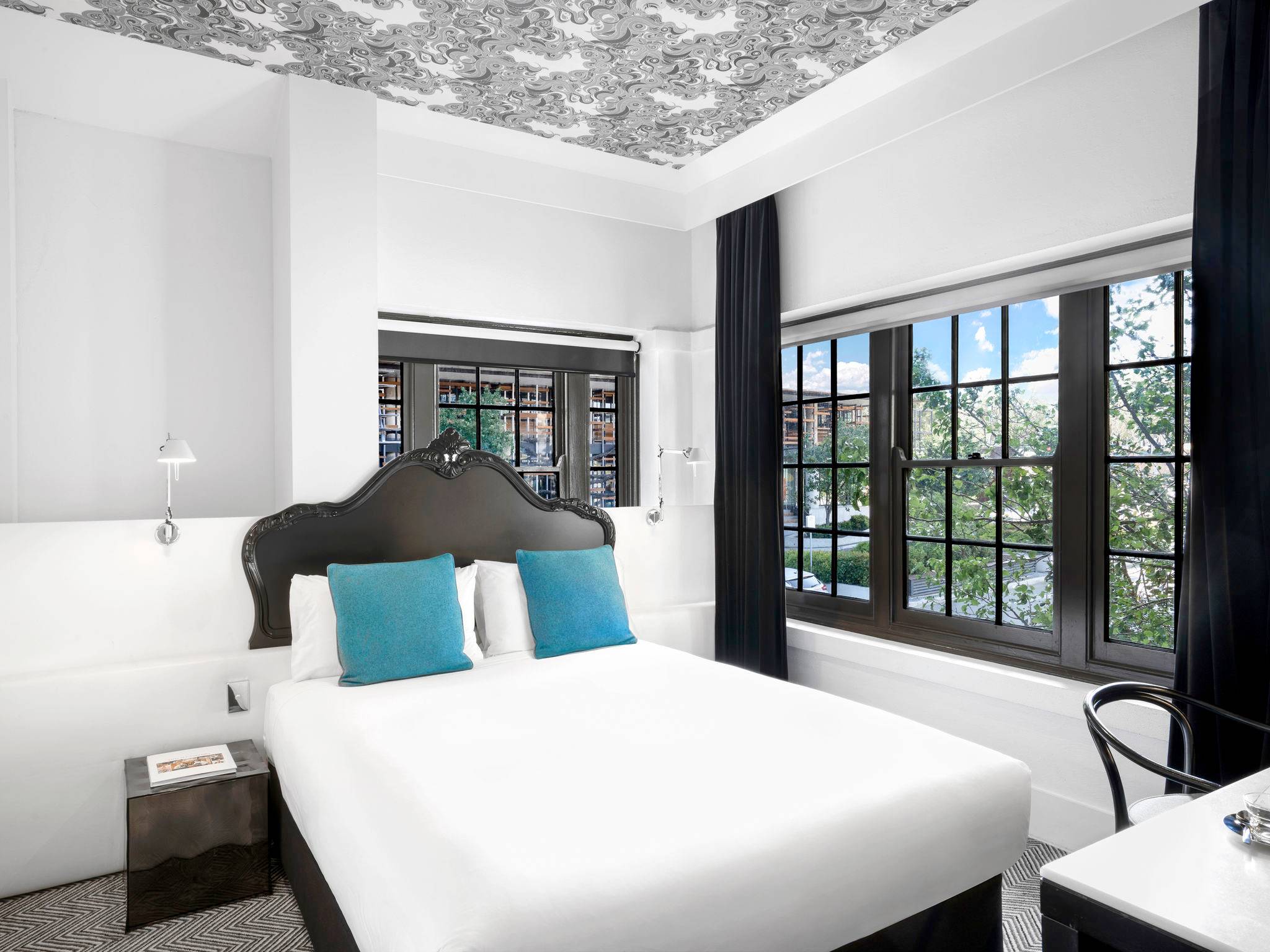 Peppers Gallery Hotel Canberra