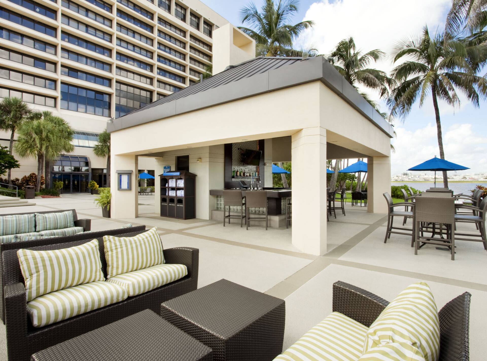 Hilton Miami Airport Blue Lagoon