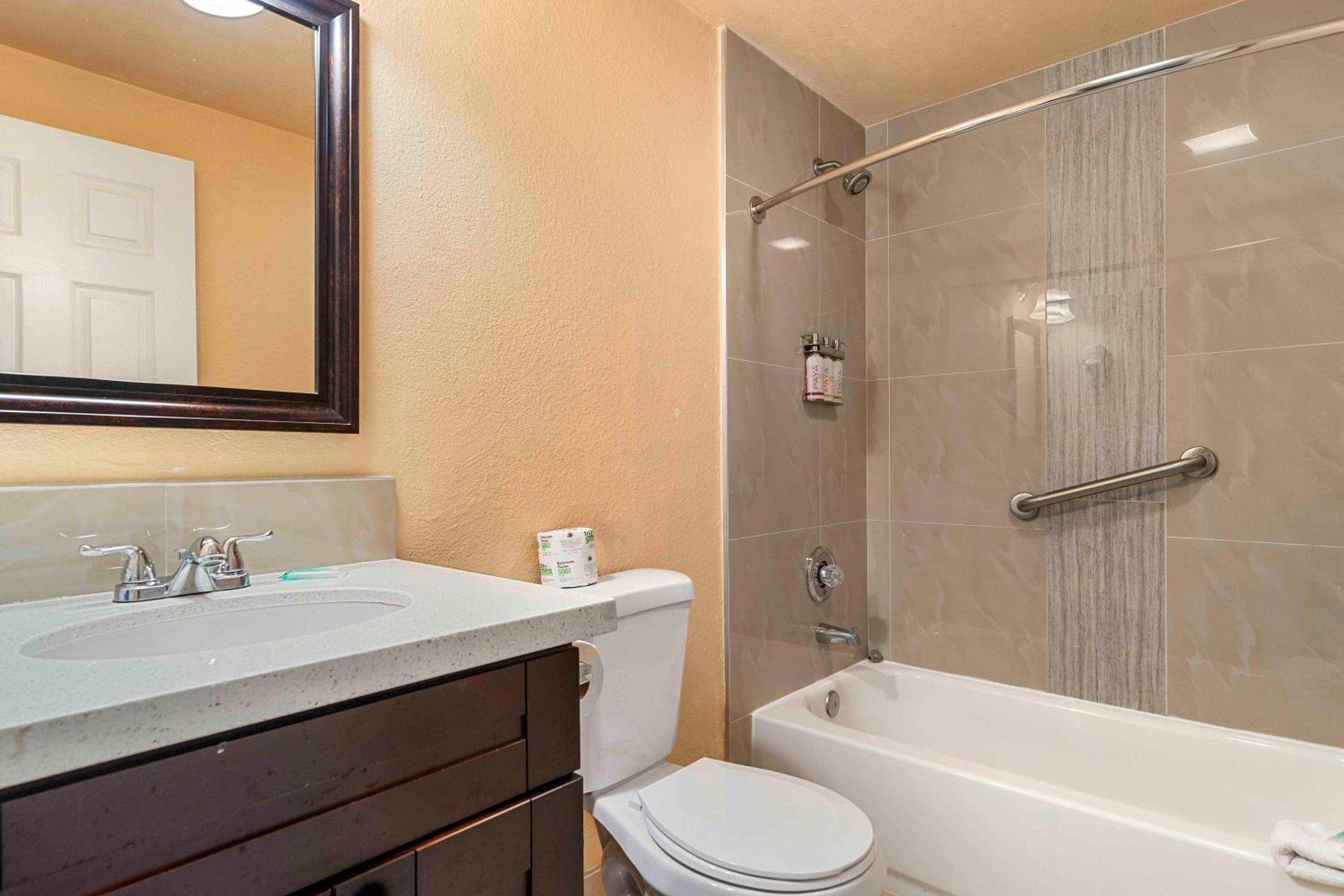 Lemon Tree Hotel and Suites