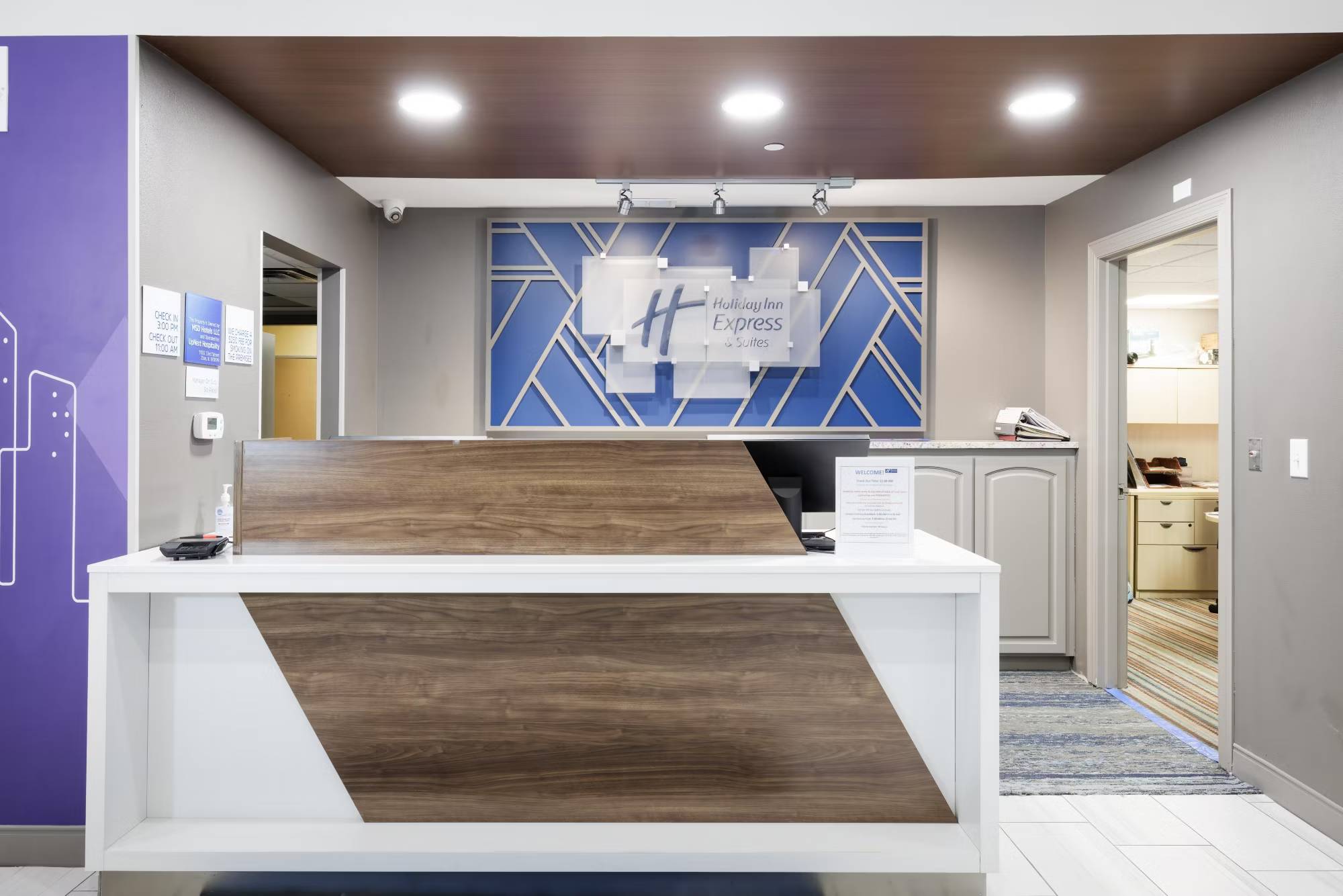 Holiday Inn Express & Suites Zion, an IHG Hotel