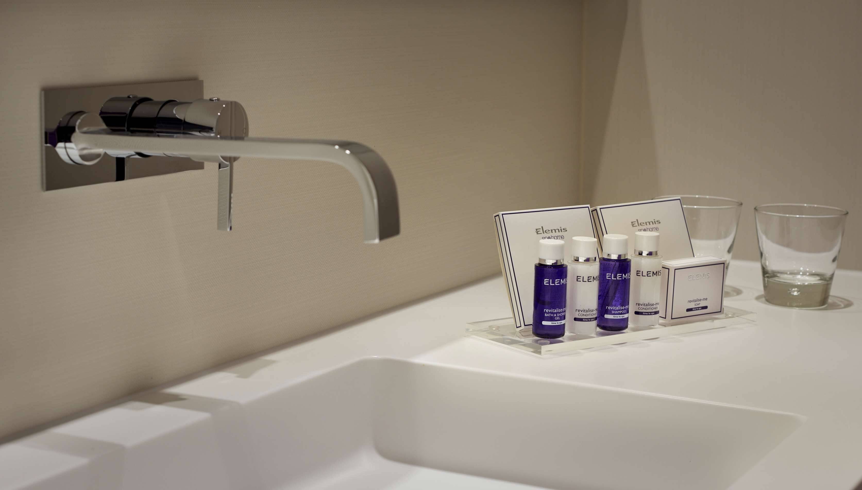 Park Plaza London, Park Royal