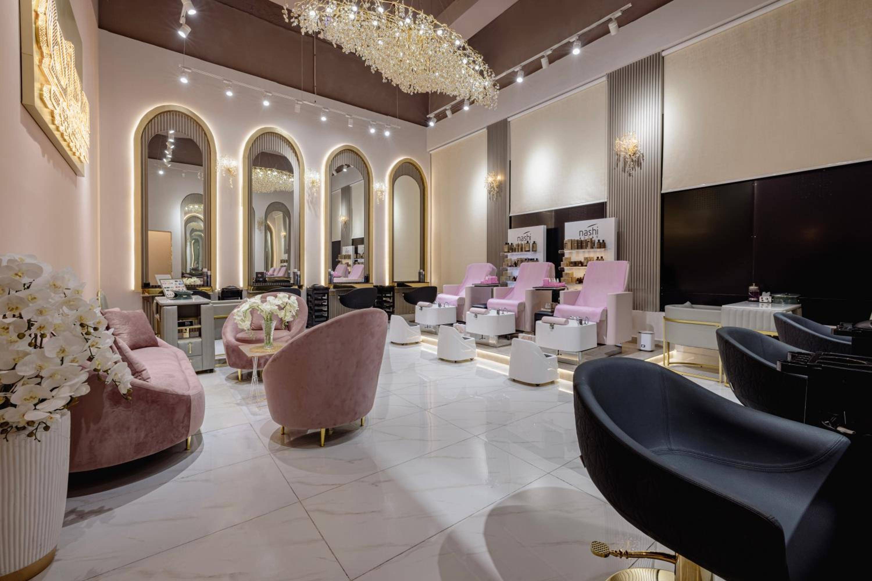 Khalidia Palace Hotel Dubai by Mourouj Gloria