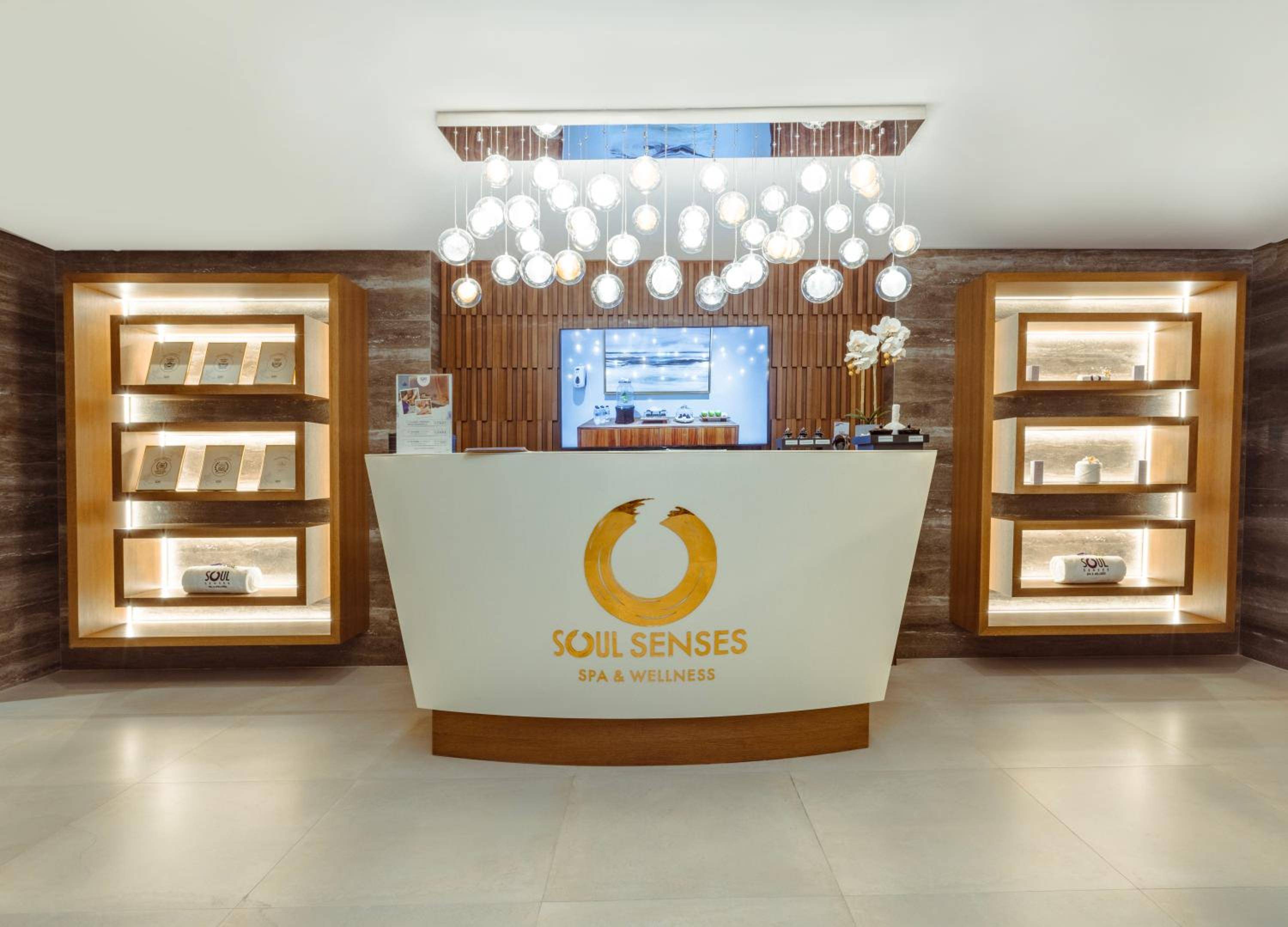 Khalidia Palace Hotel Dubai by Mourouj Gloria