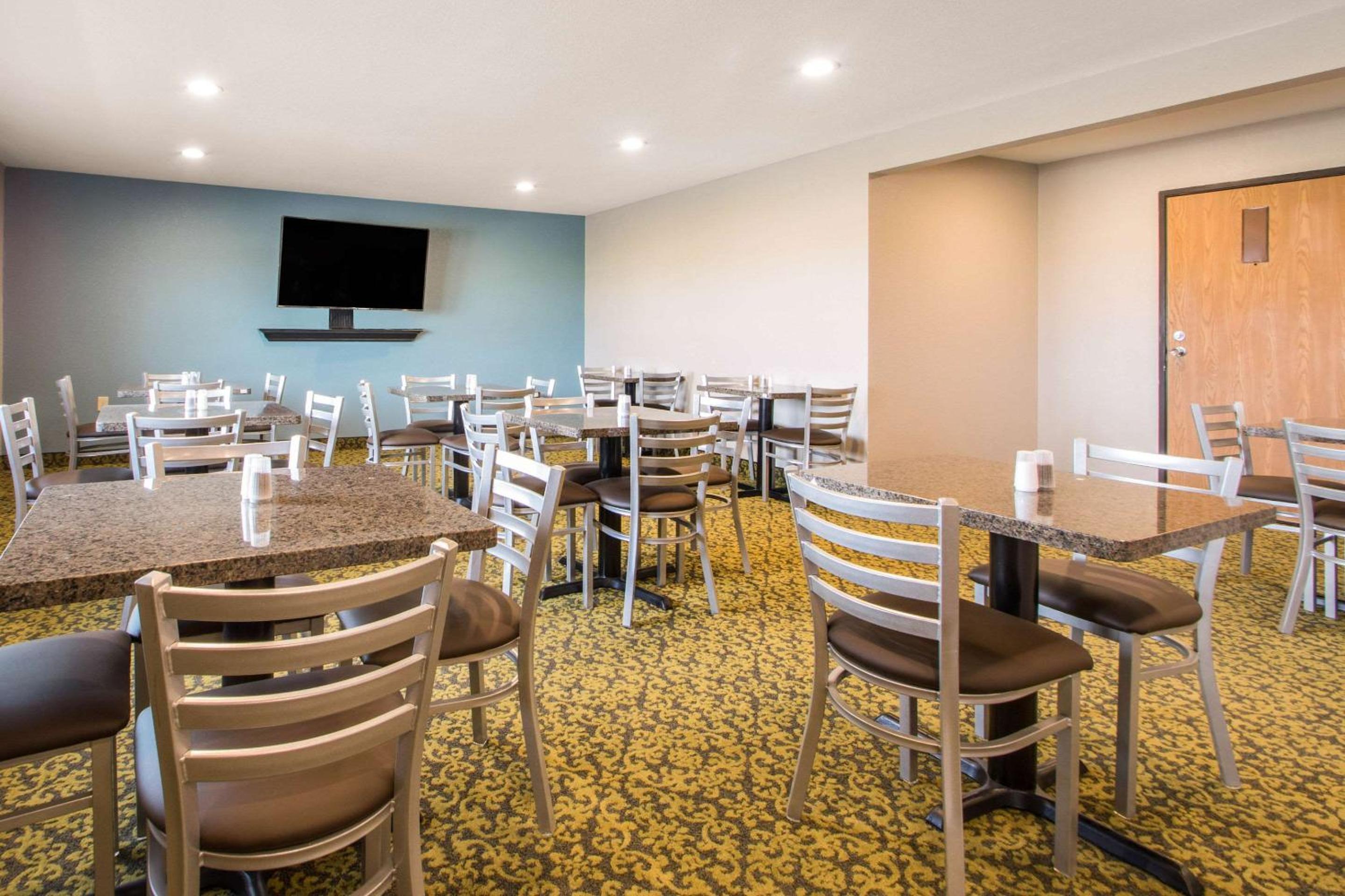 Quality Inn Madison West Near University Area