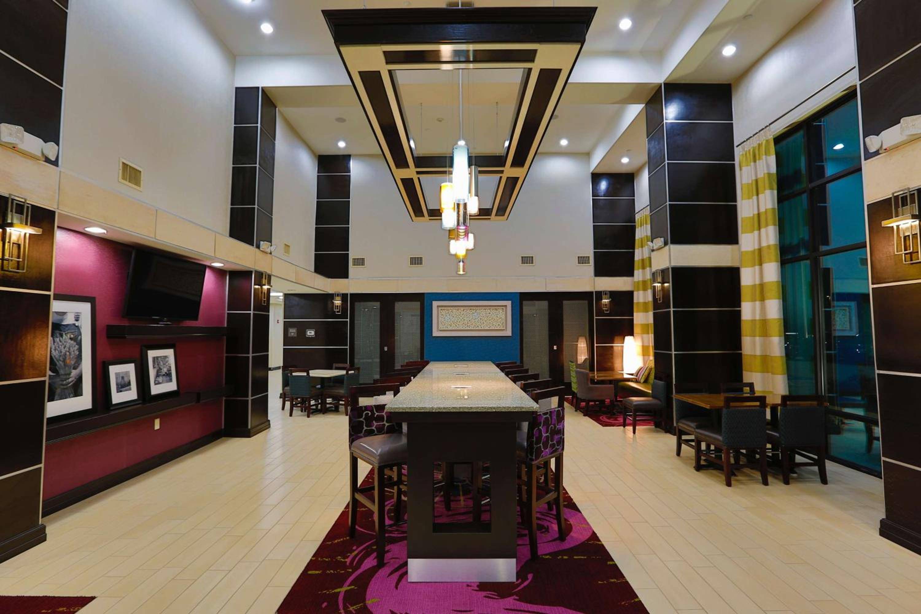 Hampton Inn and Suites Missouri City