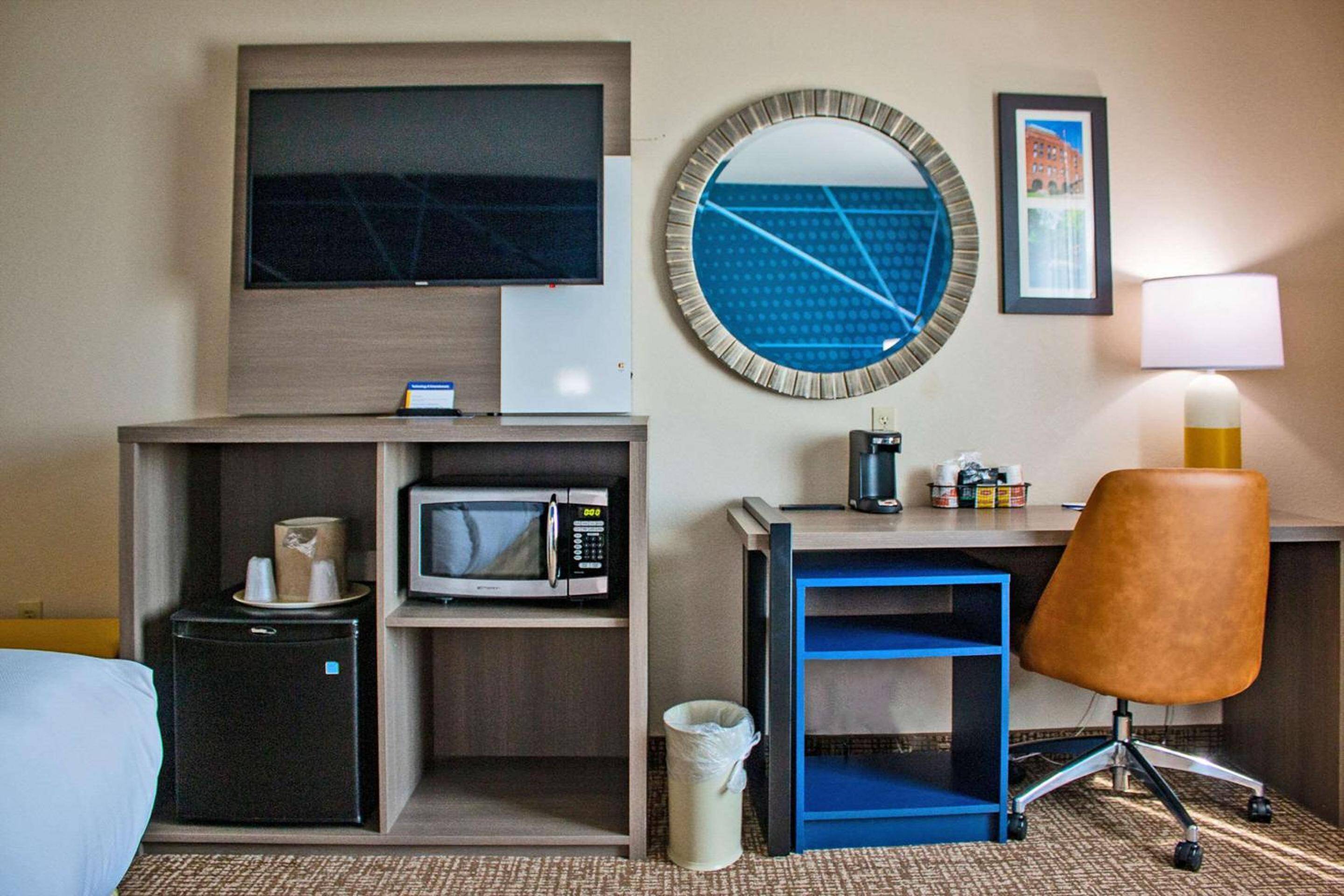 Comfort Inn & Suites Geneva - West Chicago