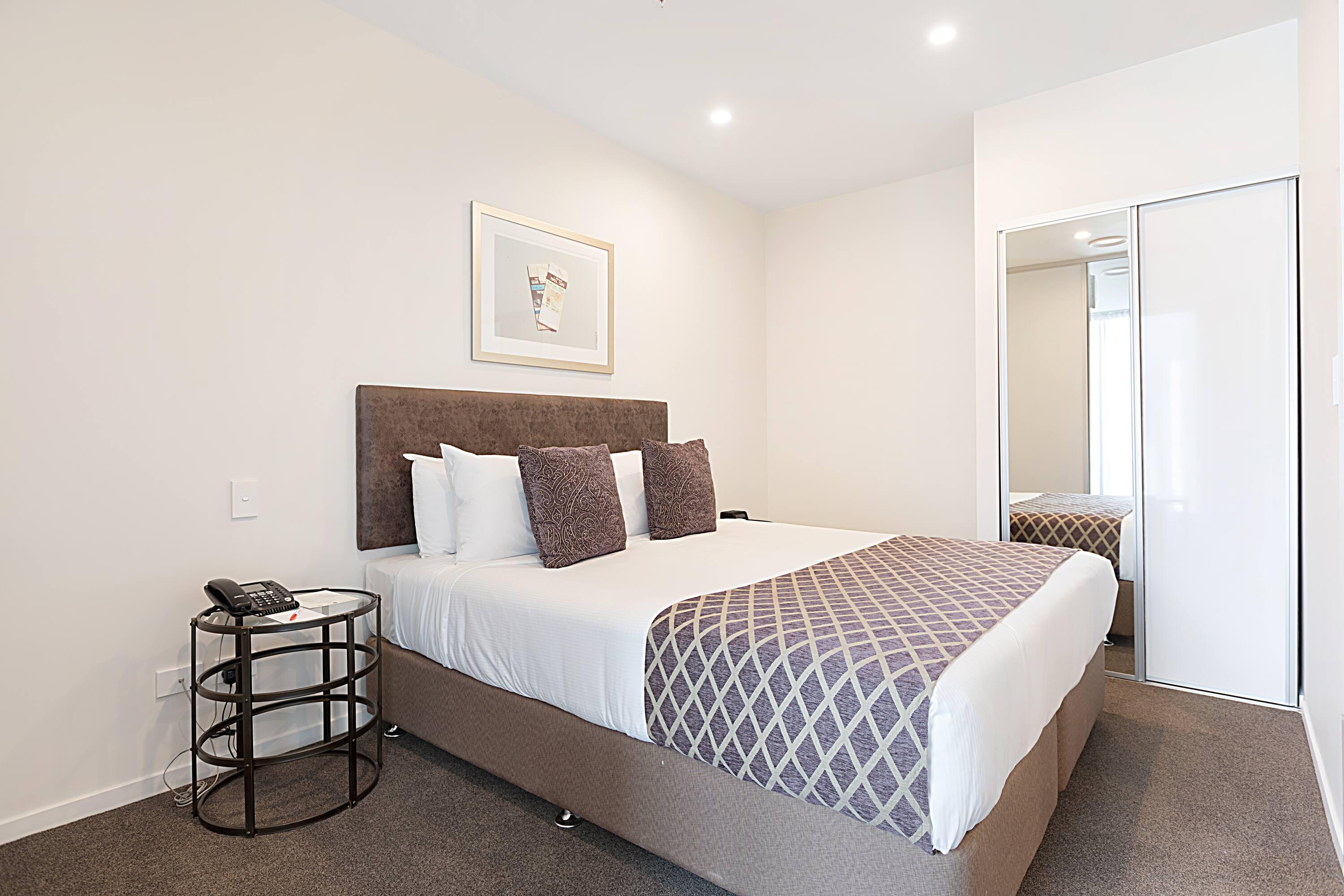 Ramada Suites Victoria Street West