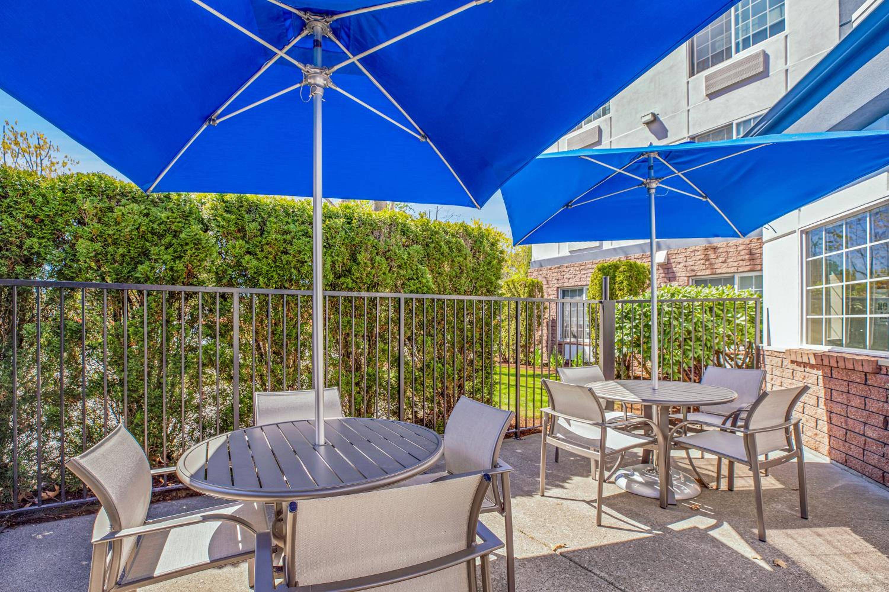 Holiday Inn Express Hotel & Suites Portland - Jantzen Beach, an IHG Hotel