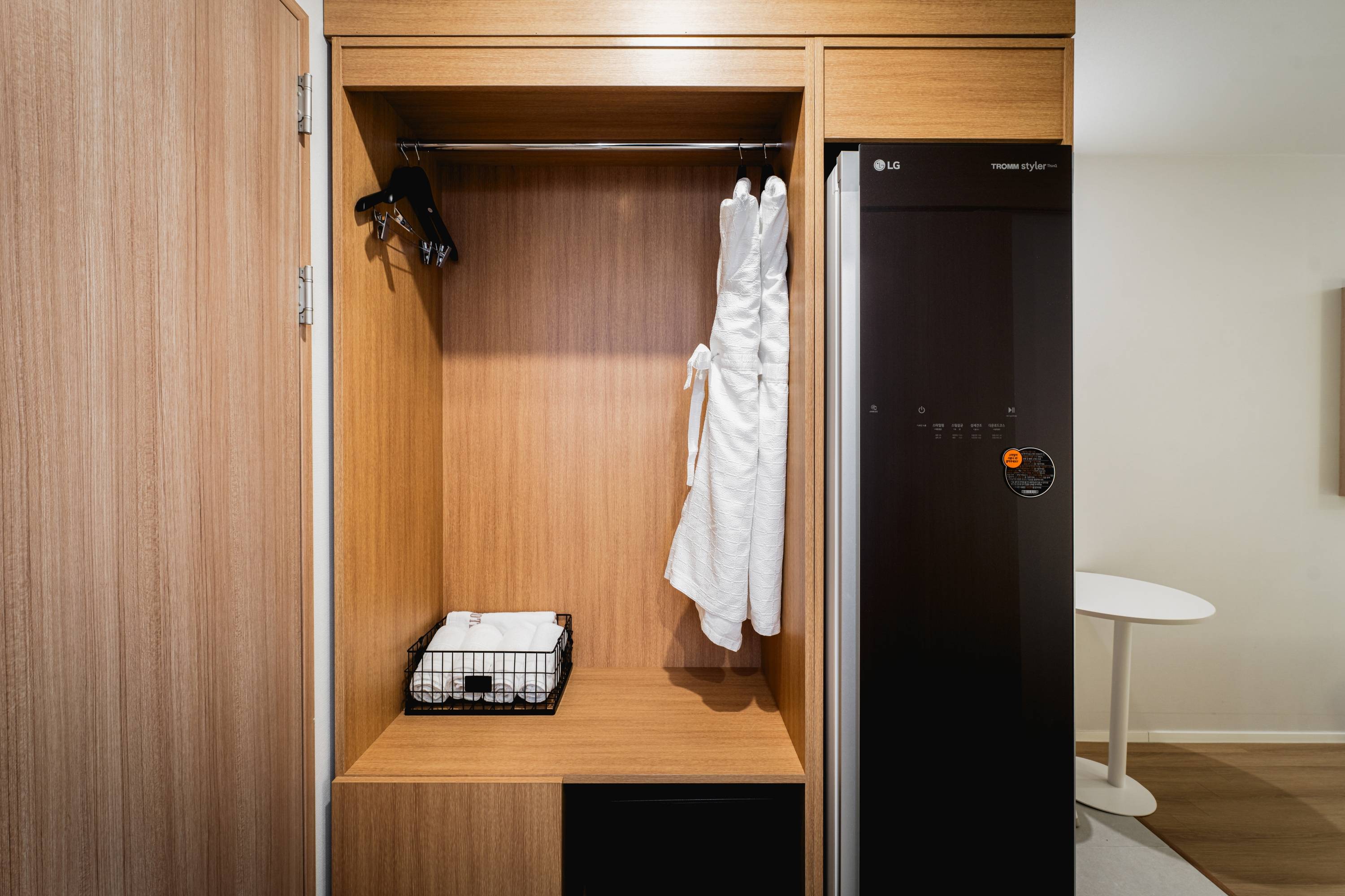 Gray 193 Gwangan Beach 그레이 193 광안리