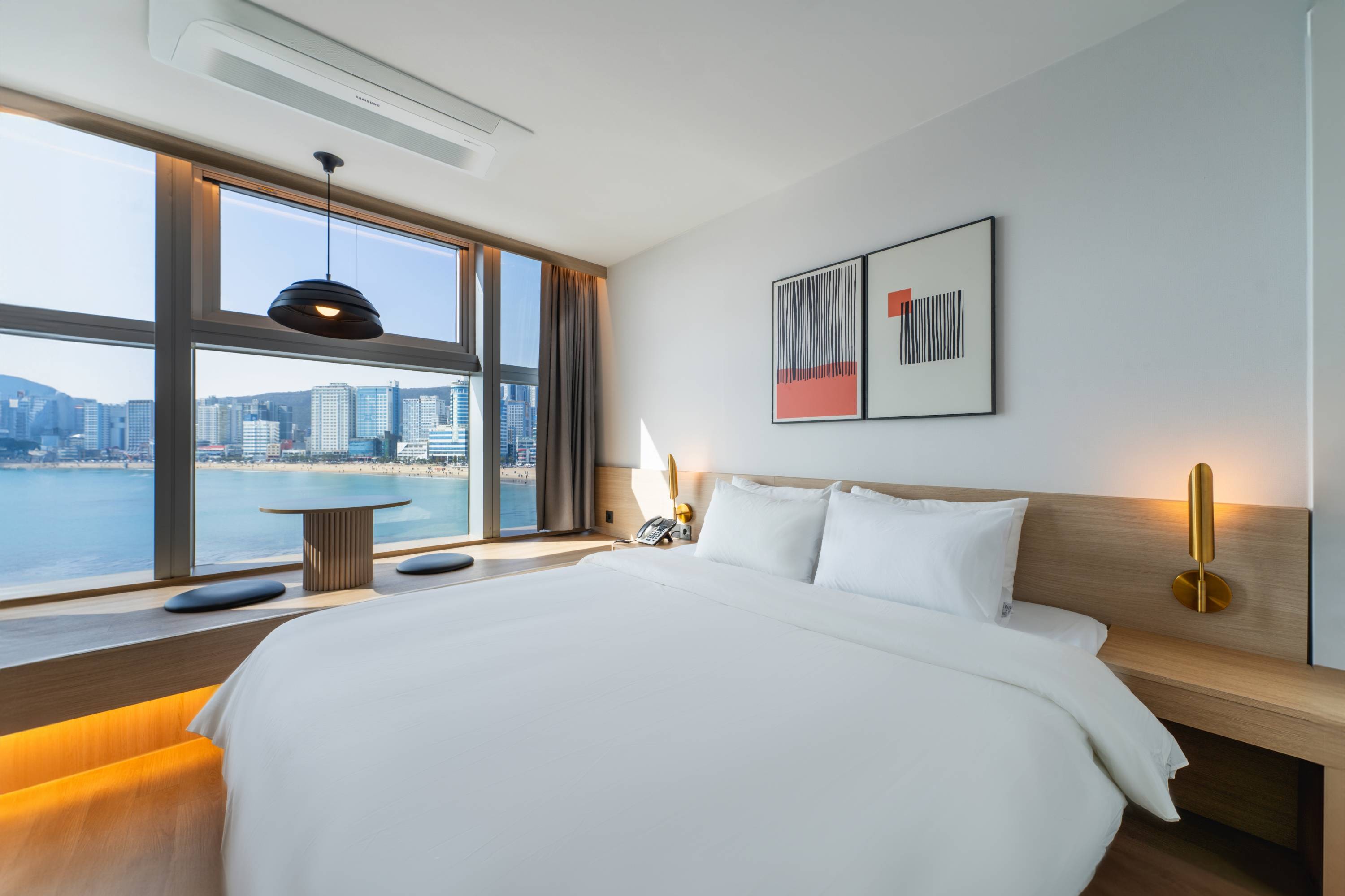 Gray 193 Gwangan Beach 그레이 193 광안리