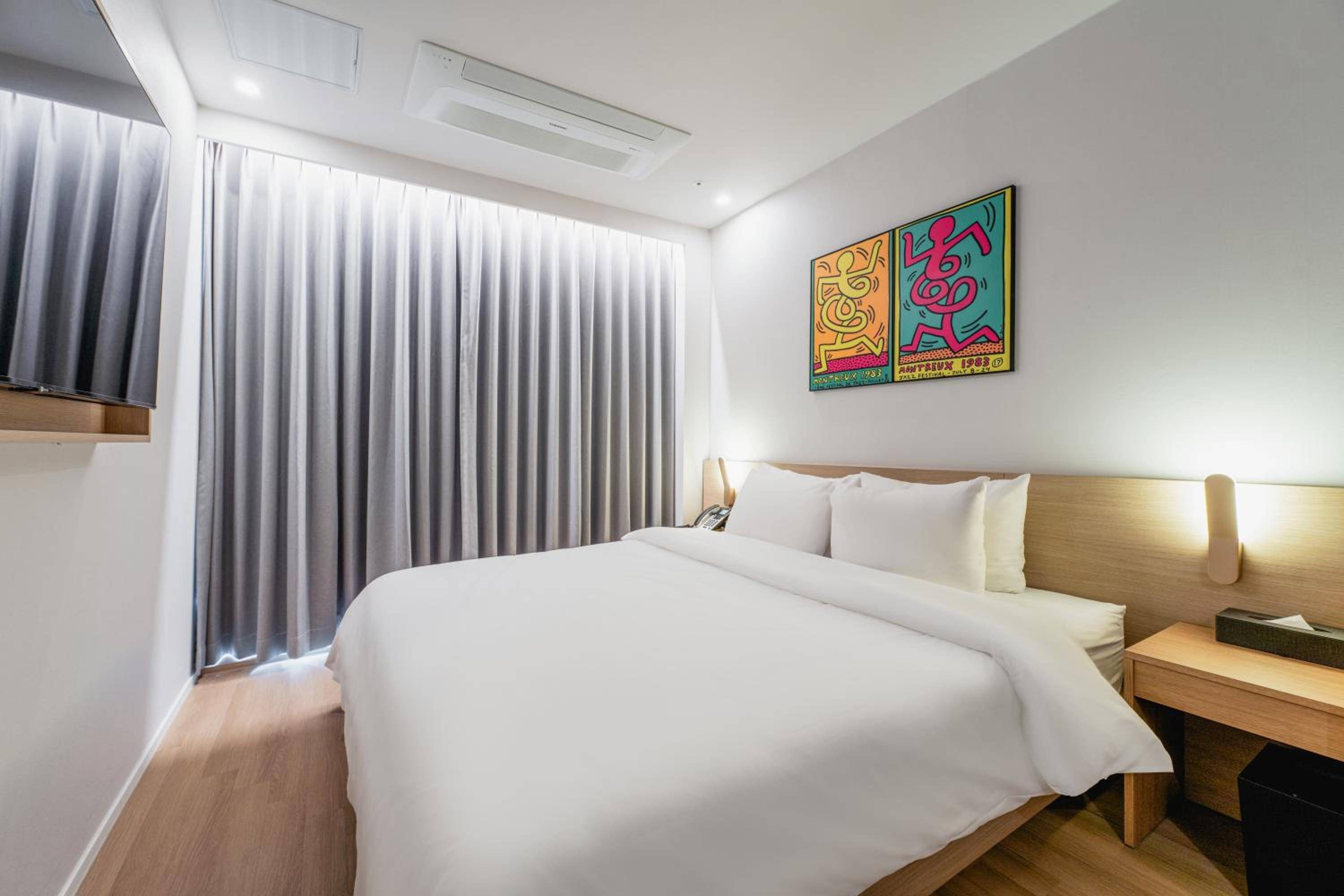 Gray 193 Gwangan Beach 그레이 193 광안리