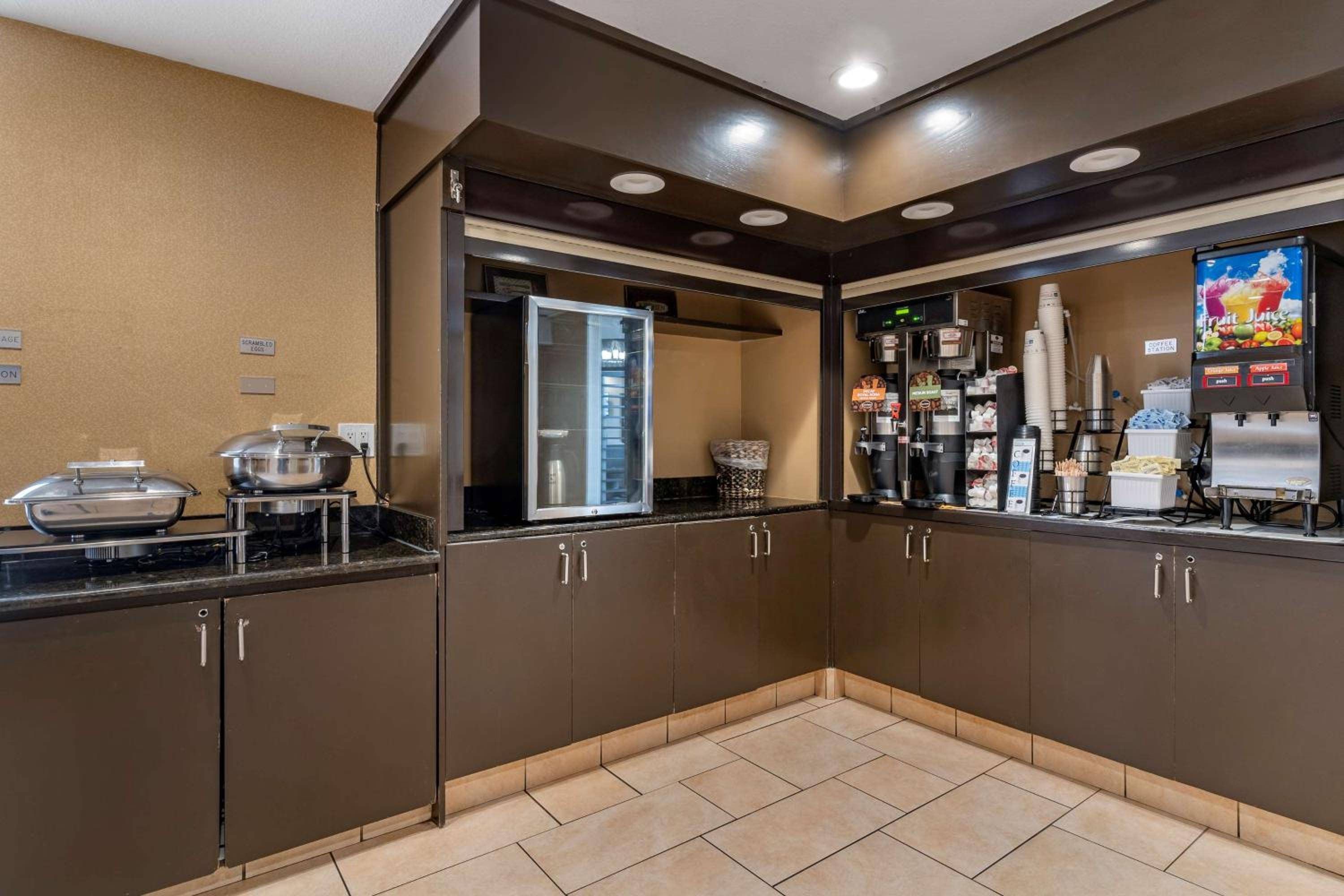 Best Western Plus Garden Court Inn