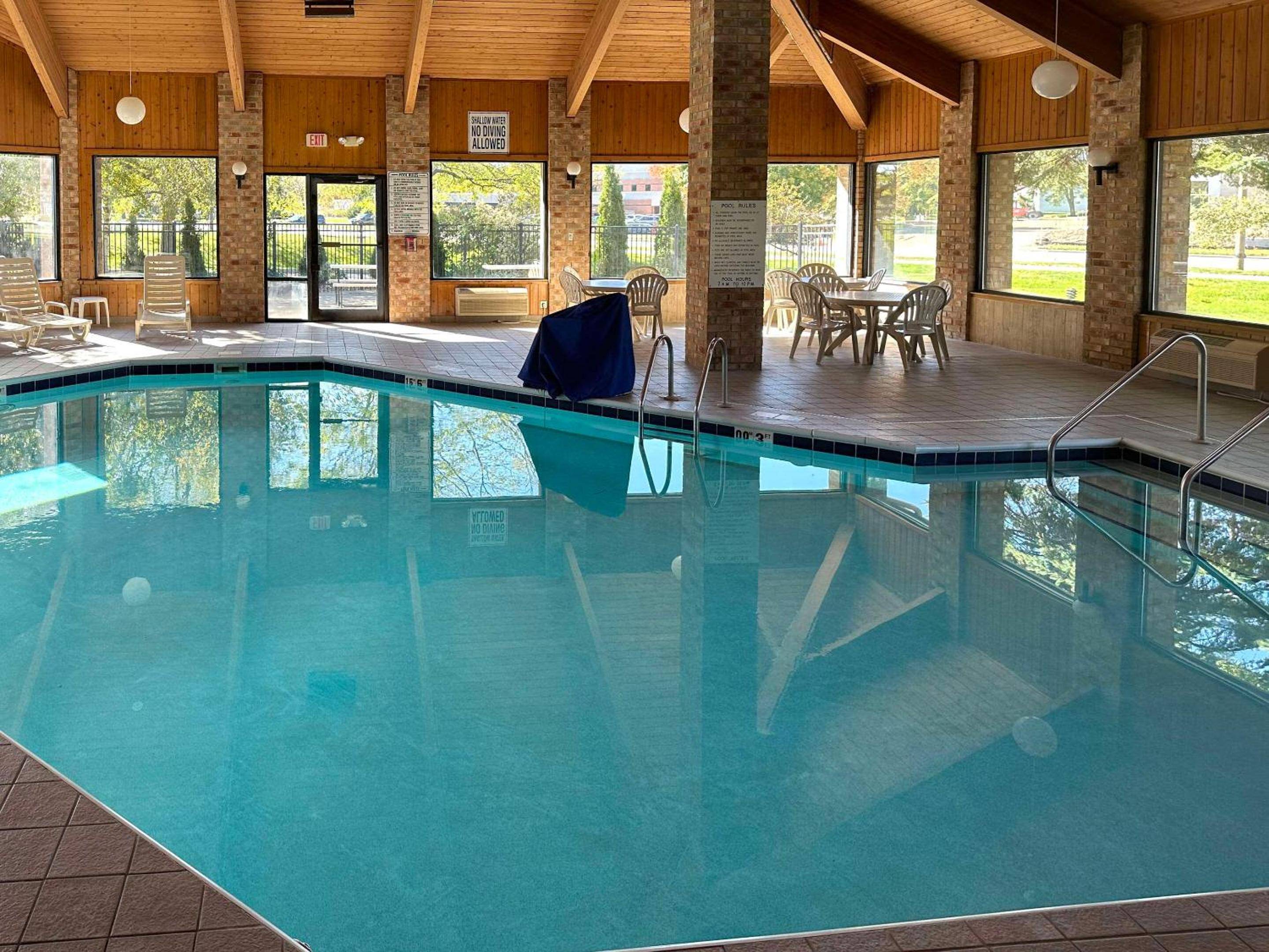 Quality Inn & Suites Sun Prairie Madison East