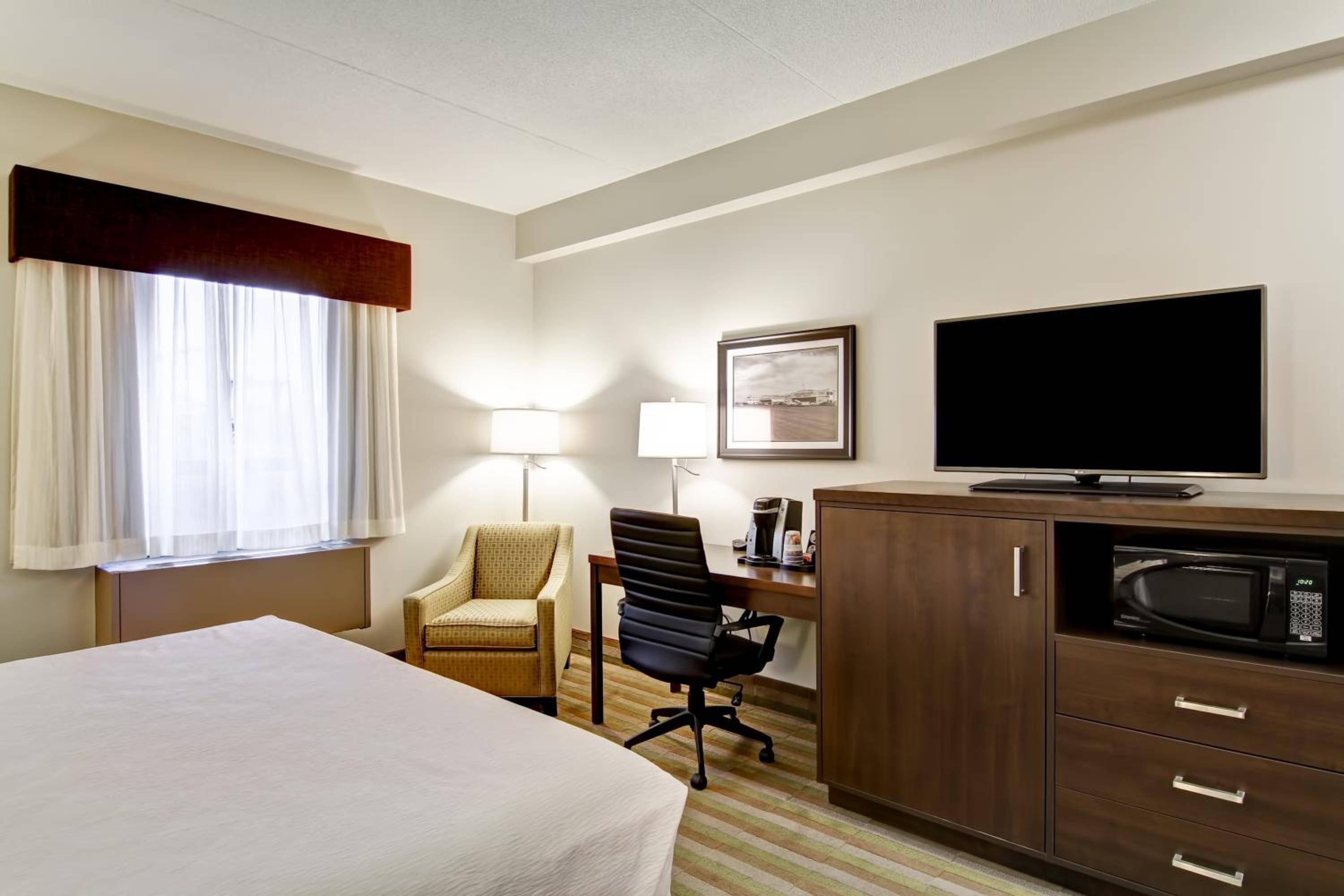 Best Western London Airport Inn & Suites