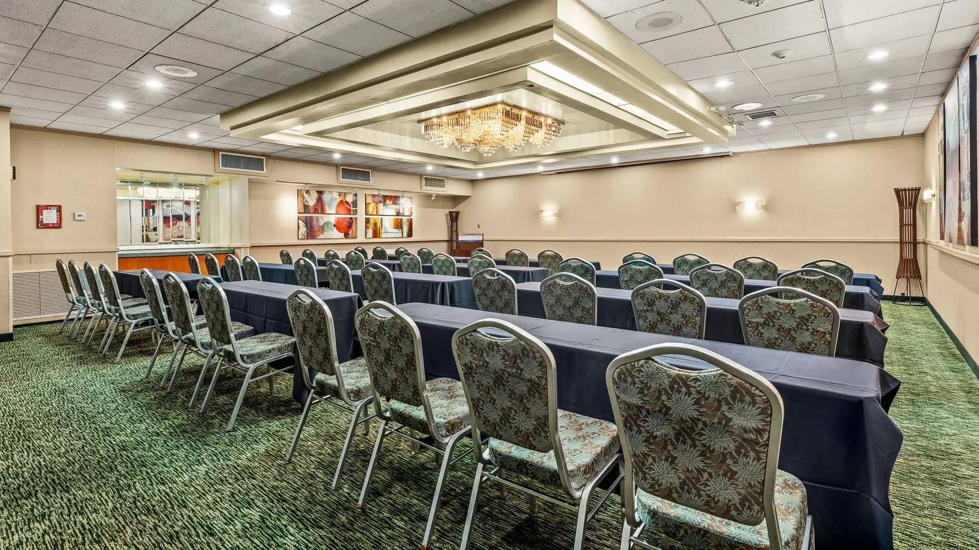 Airport Honolulu Hotel, Trademark Collection by Wyndham