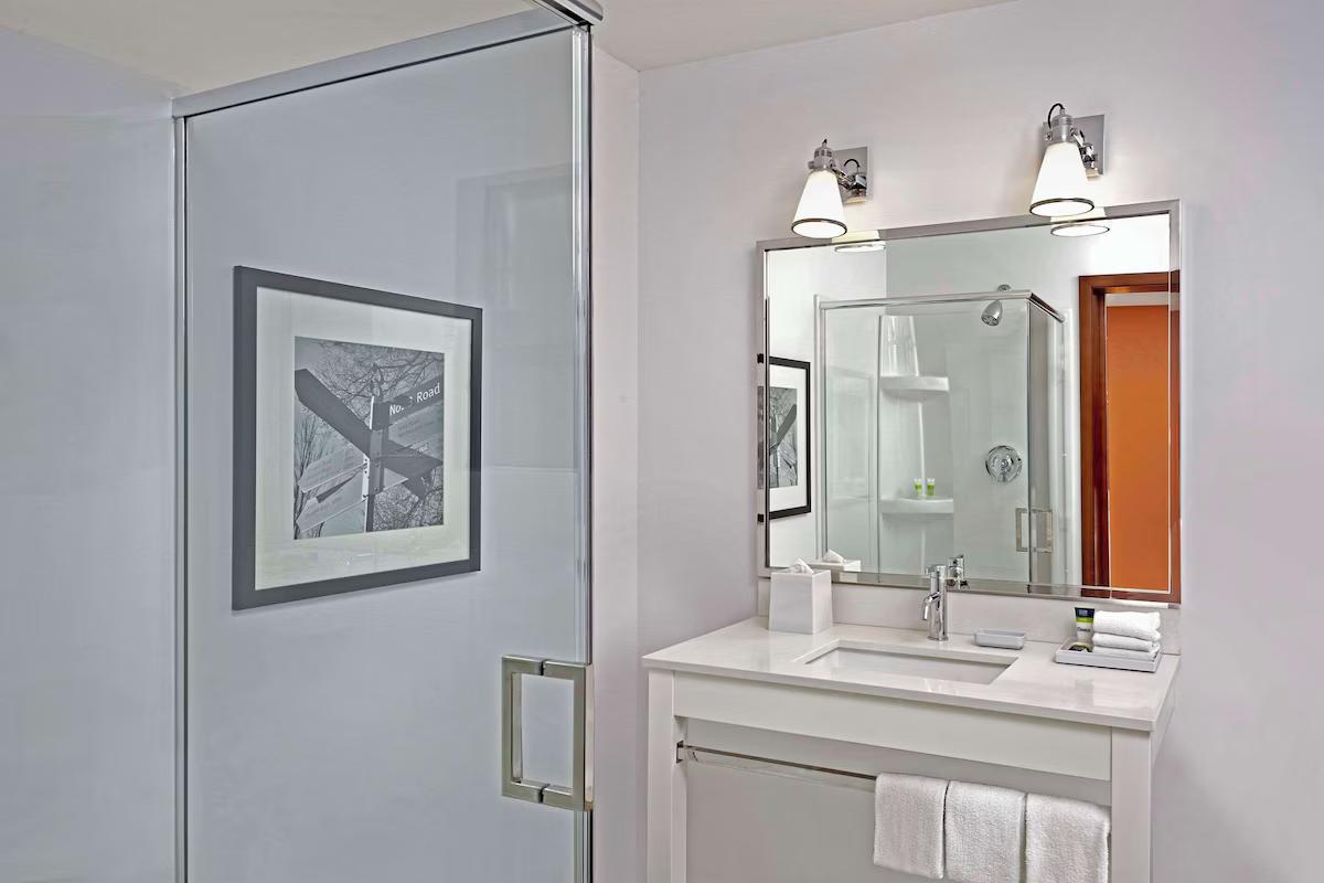 Grand Park Hotel Vancouver Airport, Ascend Hotel Collection