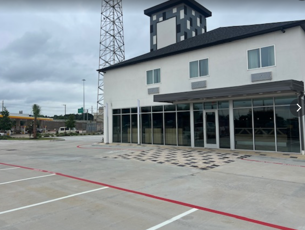 Clarion Pointe Spring