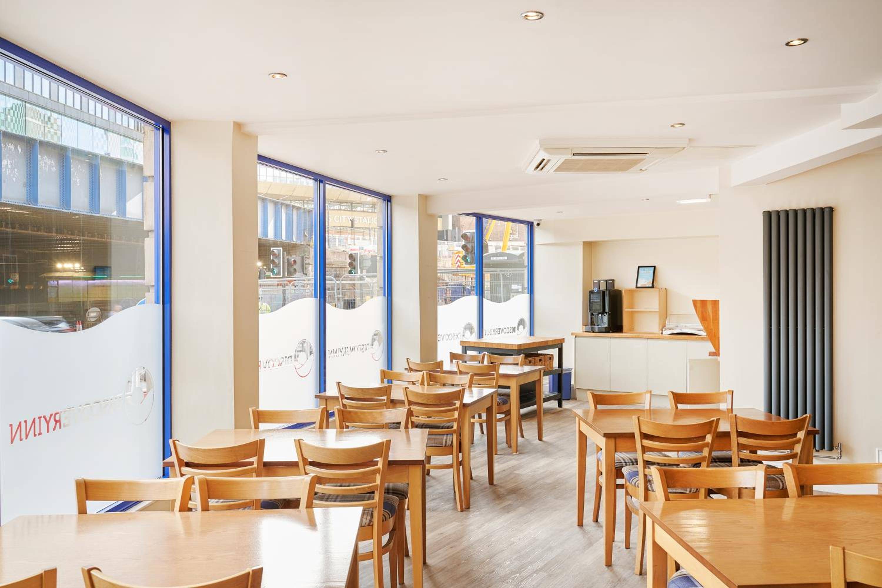 Discovery Inn - Leeds