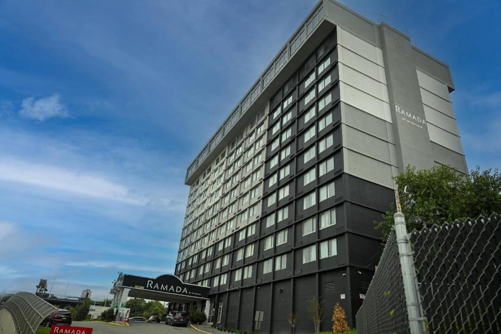Ramada By Wyndham North Bergen