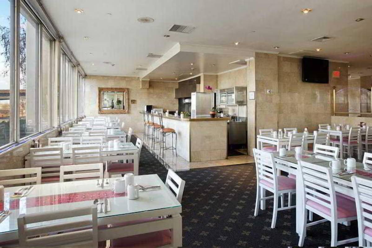 Meadowlands View Hotel