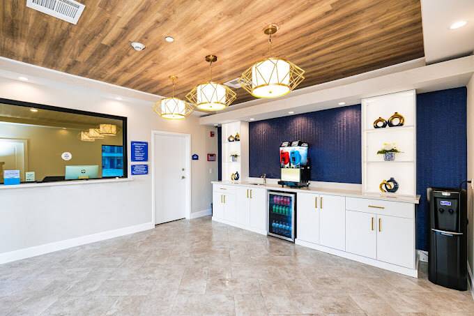 Palace Inn Blue Copperfield FM 529