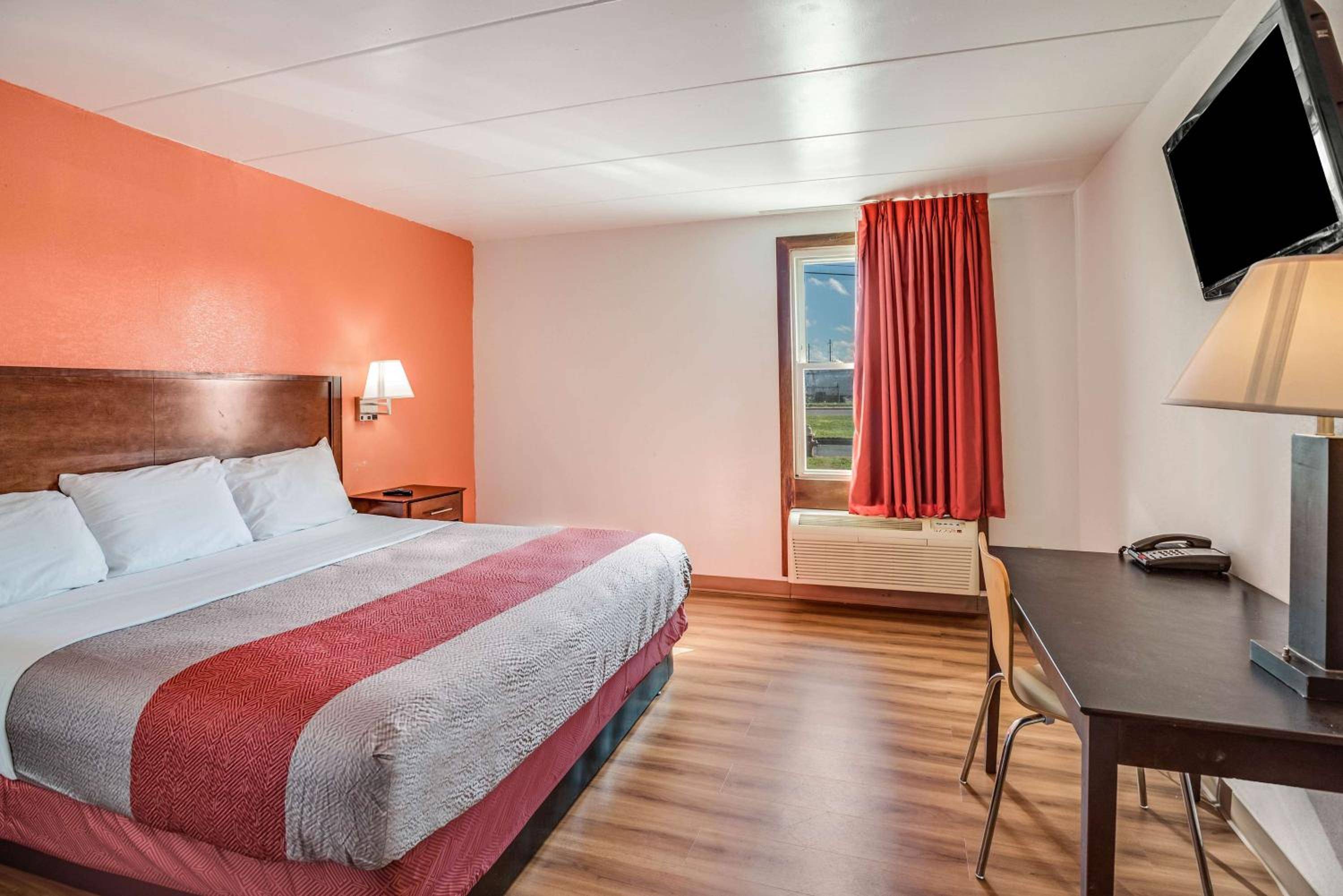 Motel 6-Levittown, PA - Bensalem