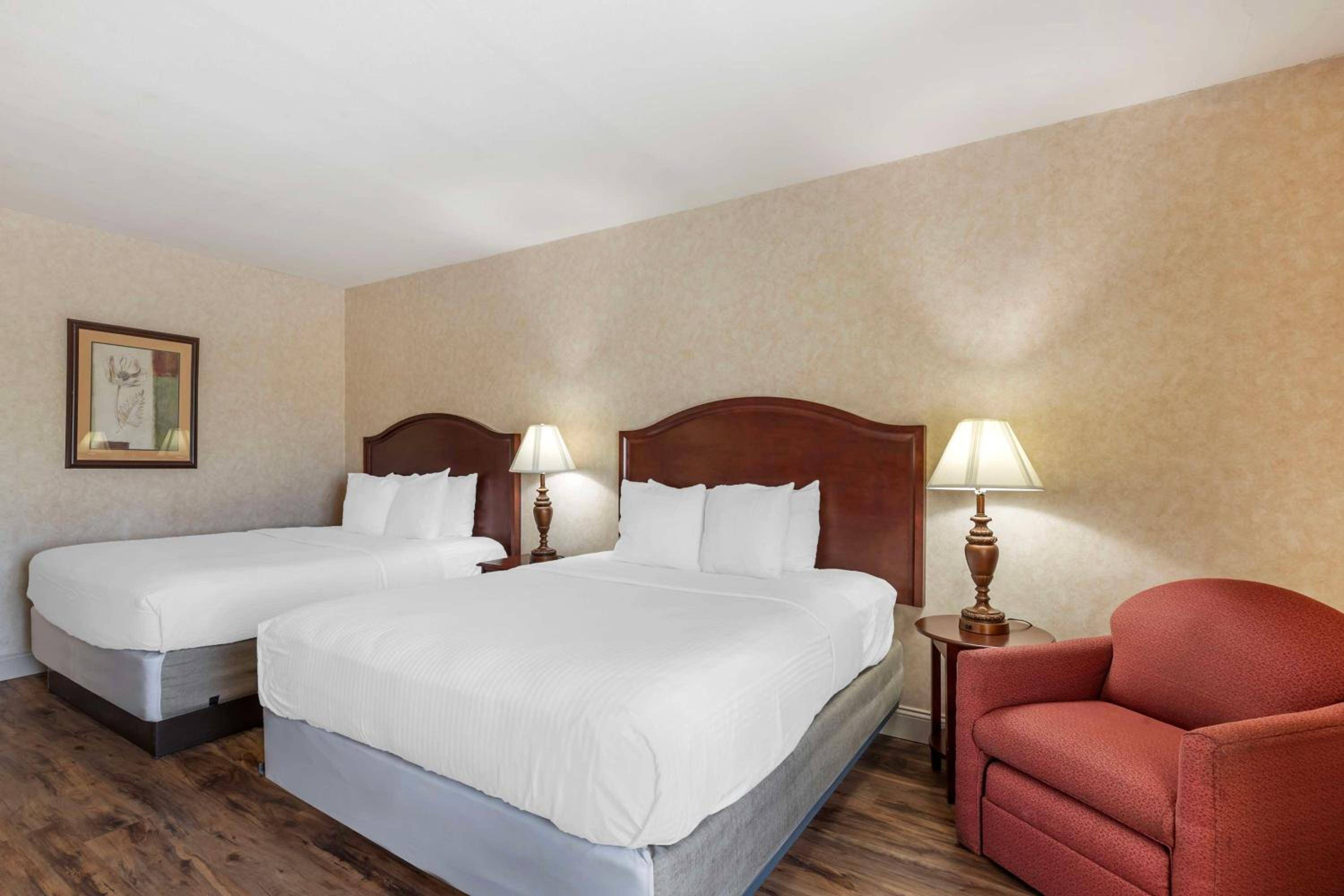 Best Western Plus Steeplegate Inn