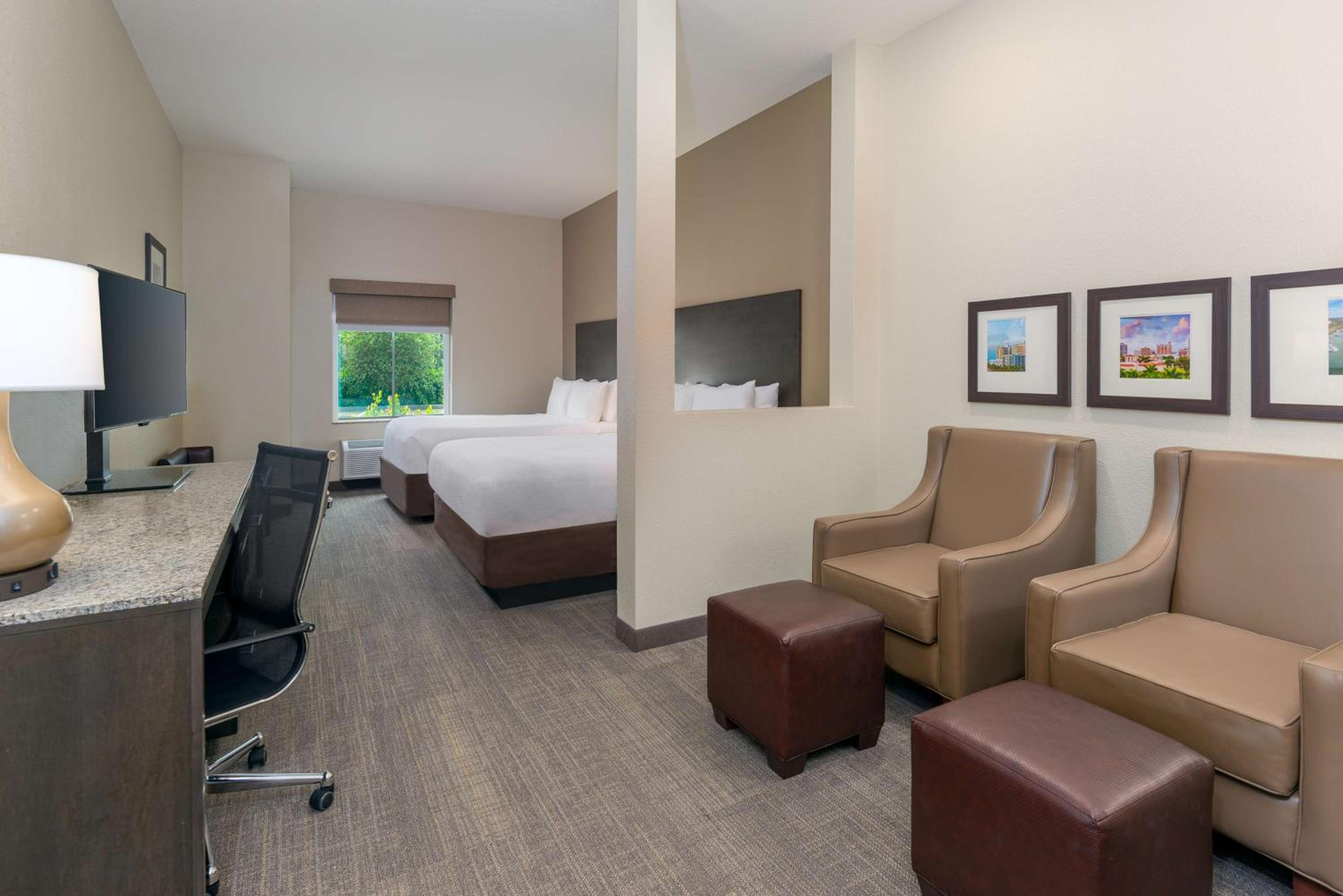 Ameniti Bay - Best Western Signature Collection