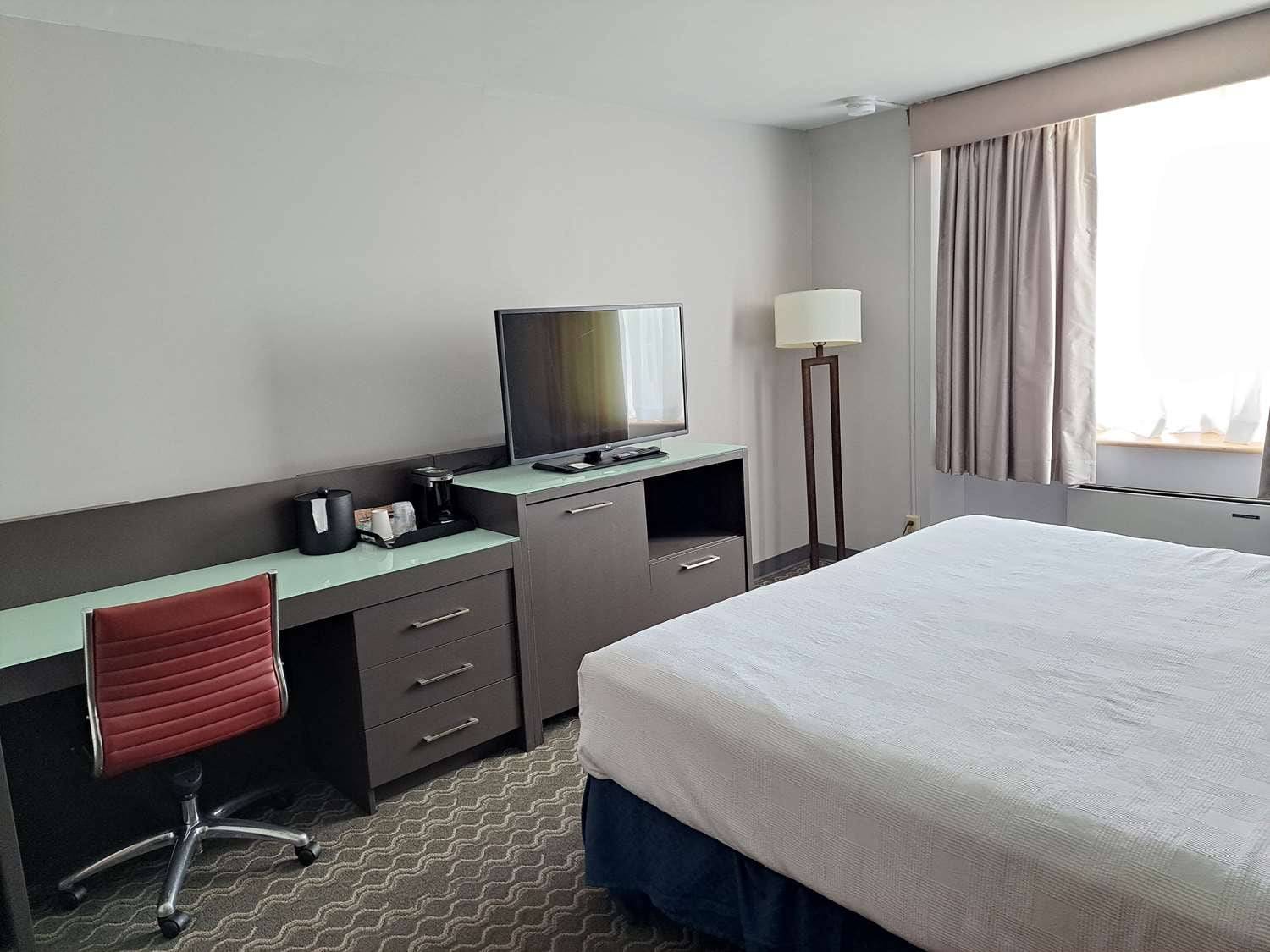 Best Western Plus Vancouver Airport Hotel