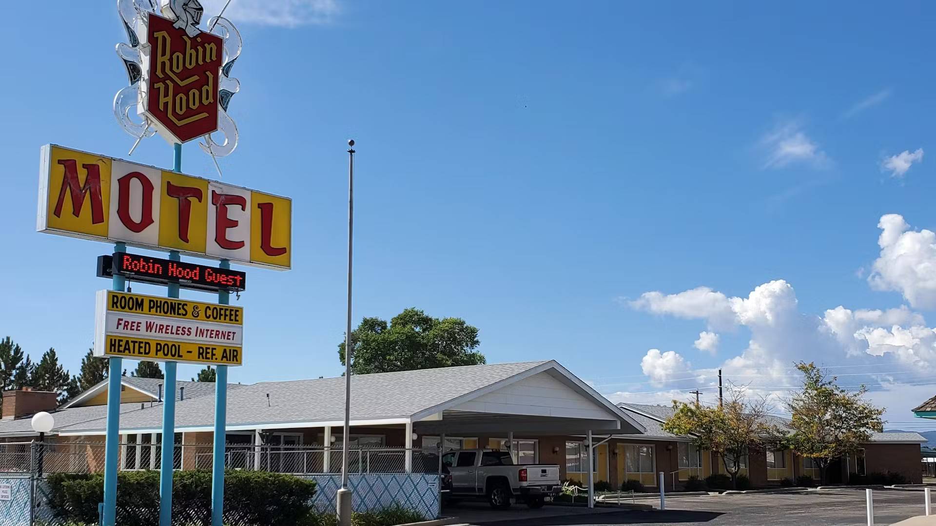 Robinhood Motel