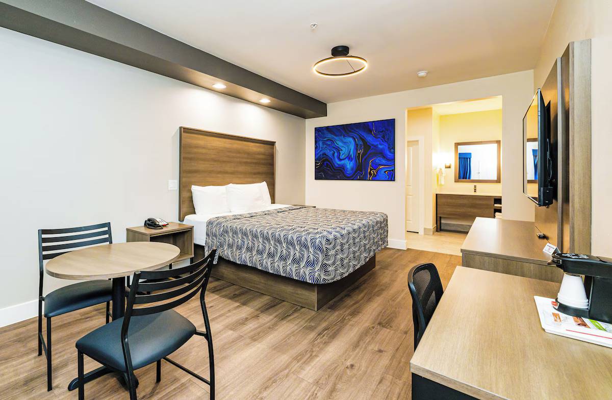 Palace Inn Blue I45 & Edgebrooke